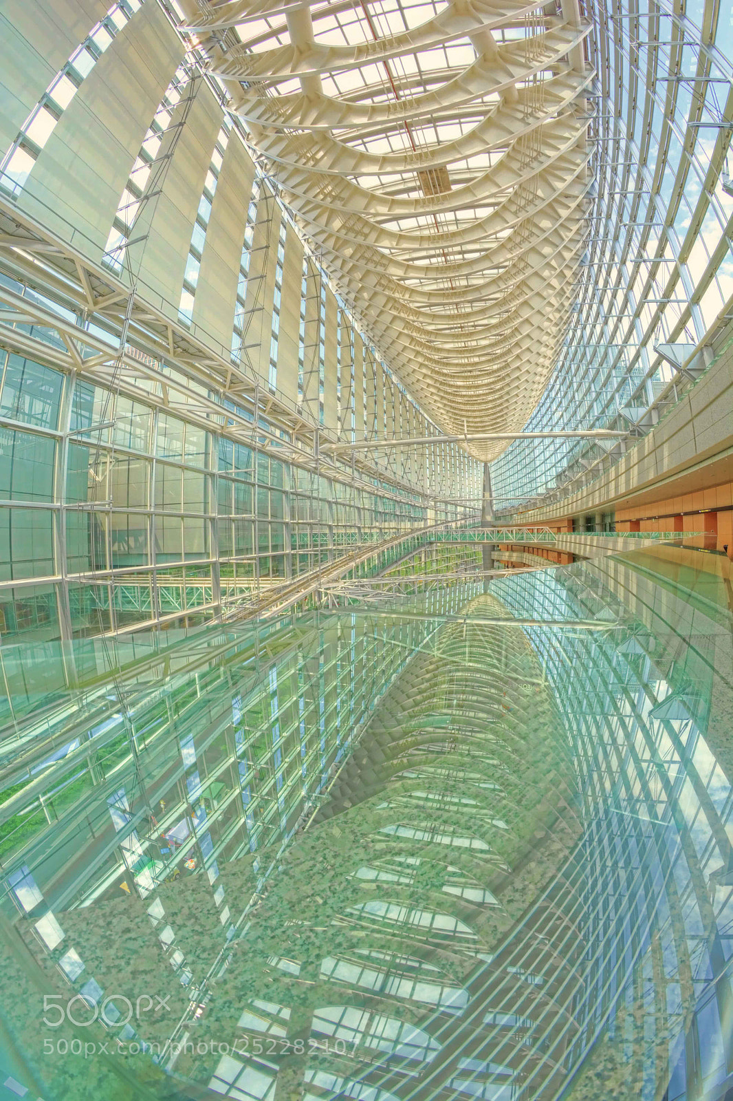Nikon D7100 sample photo. Tokyo international forum photography