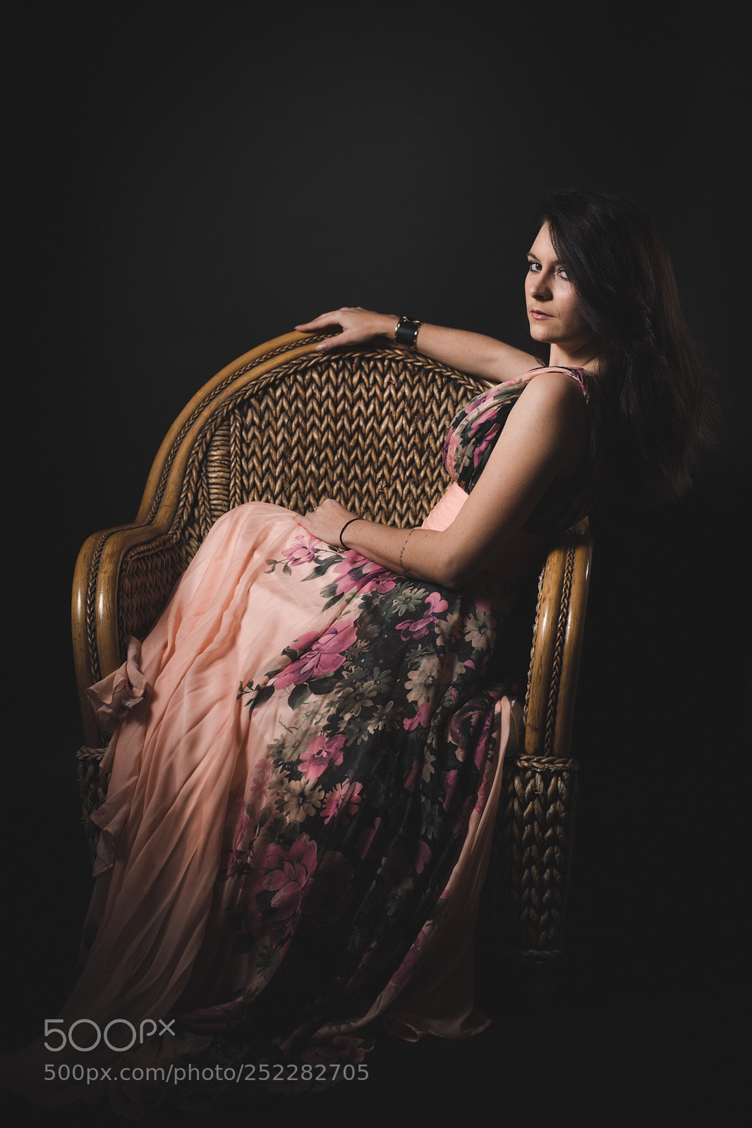 Nikon D800 sample photo. The lady in the photography