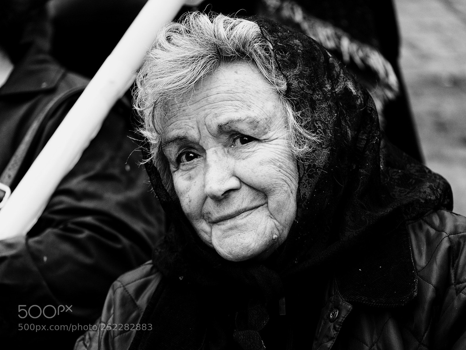 Olympus OM-D E-M1 sample photo. Street portrait photography