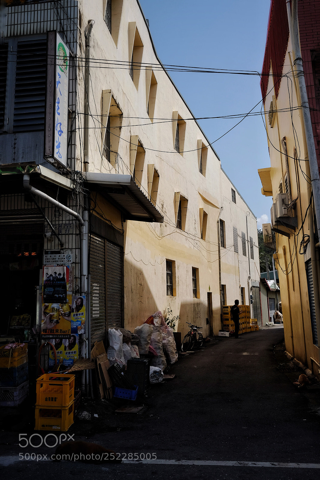 Fujifilm X-T1 sample photo. Market road photography