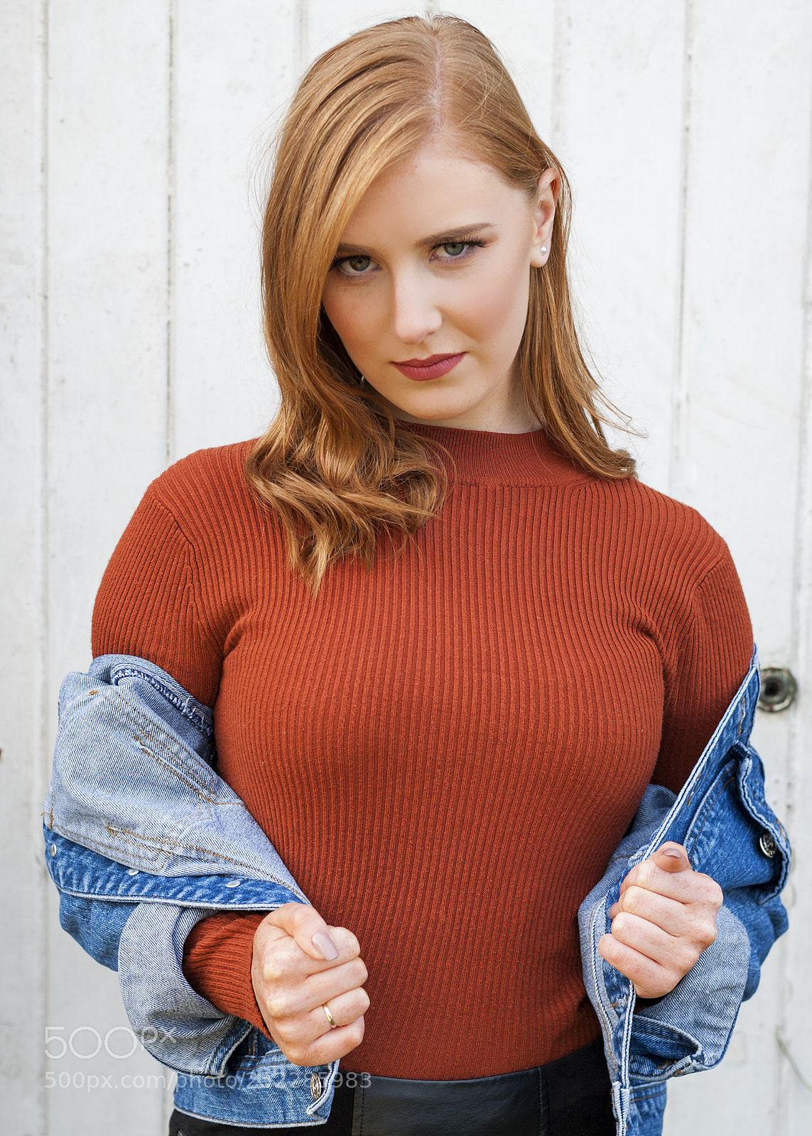 Nikon D3 sample photo. Off the shoulder photography