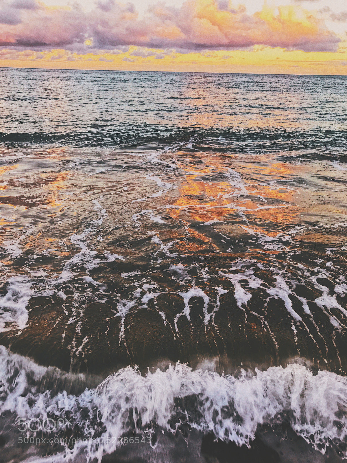 Apple iPhone 7 sample photo. Beauty and waves photography