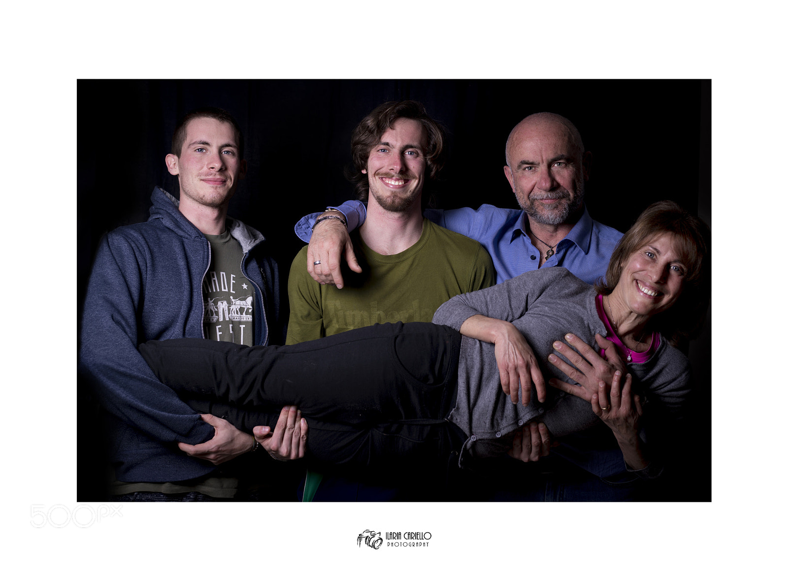 Canon EOS 6D Mark II sample photo. Family portrait. photography