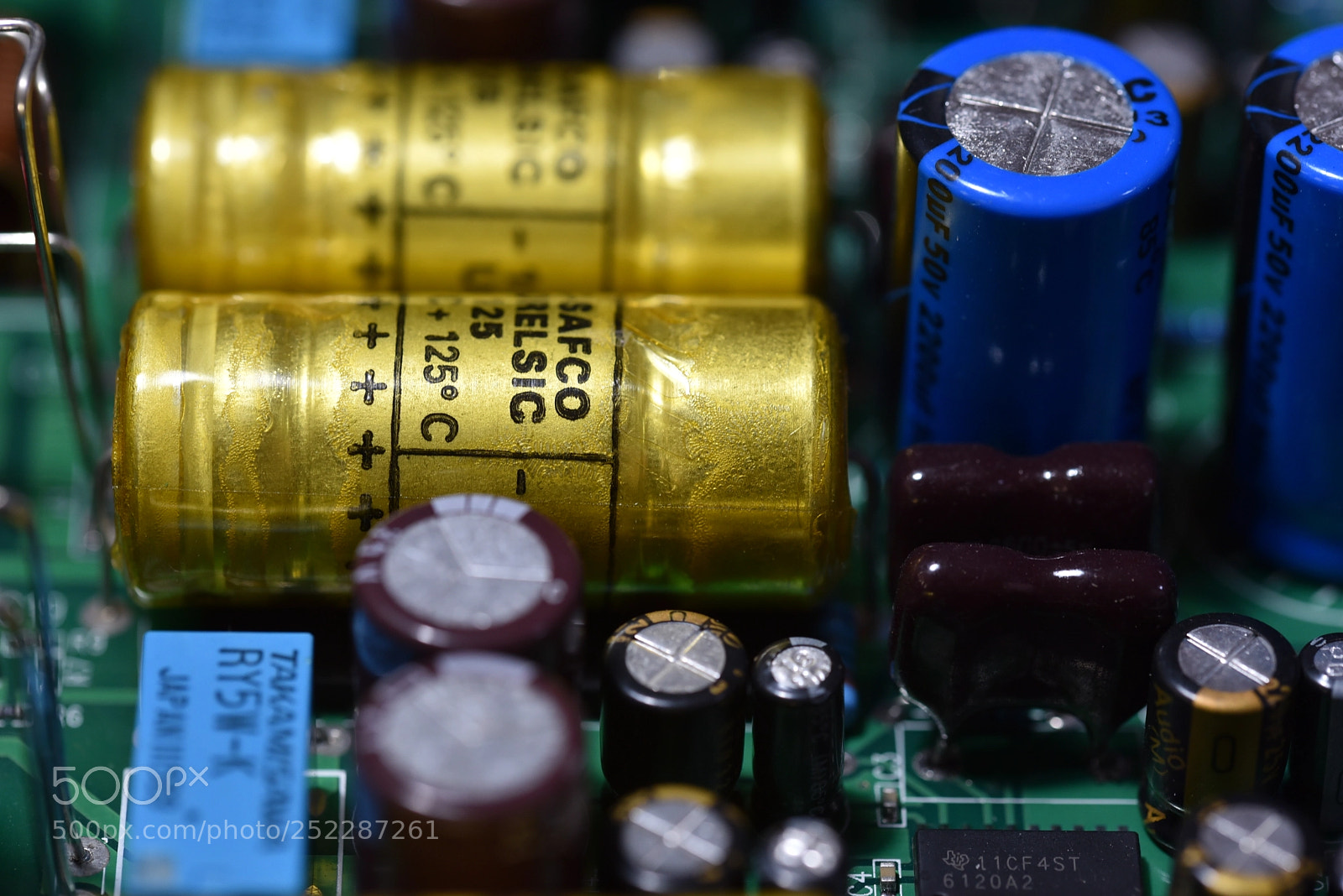 Nikon D750 sample photo. Beautiful capacitor photography