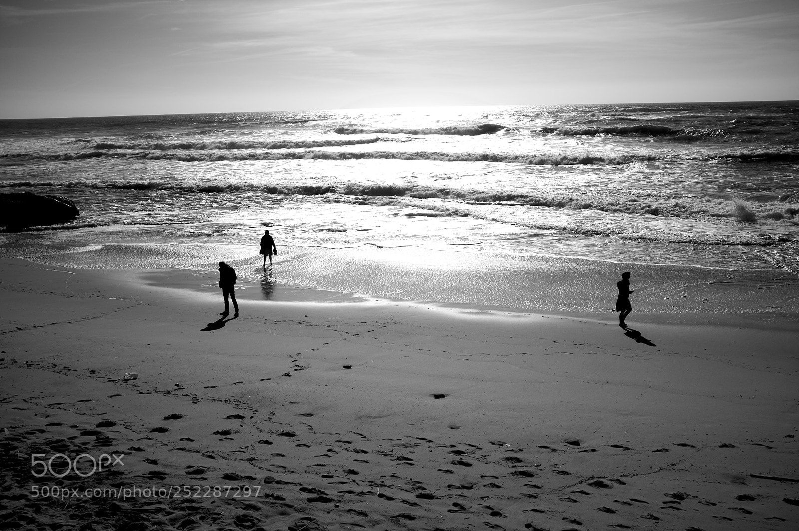 Fujifilm FinePix X100 sample photo. Three people on a photography
