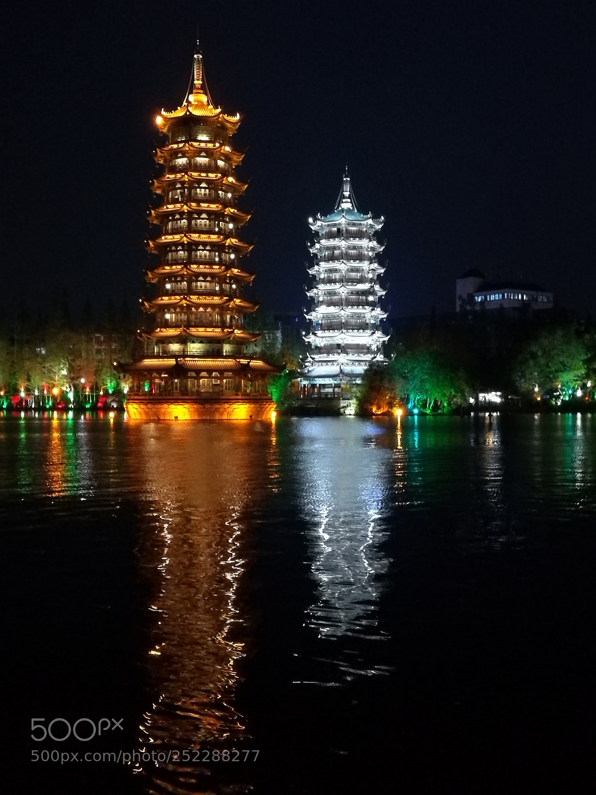 HUAWEI P9 Plus sample photo. 桂林双塔 photography