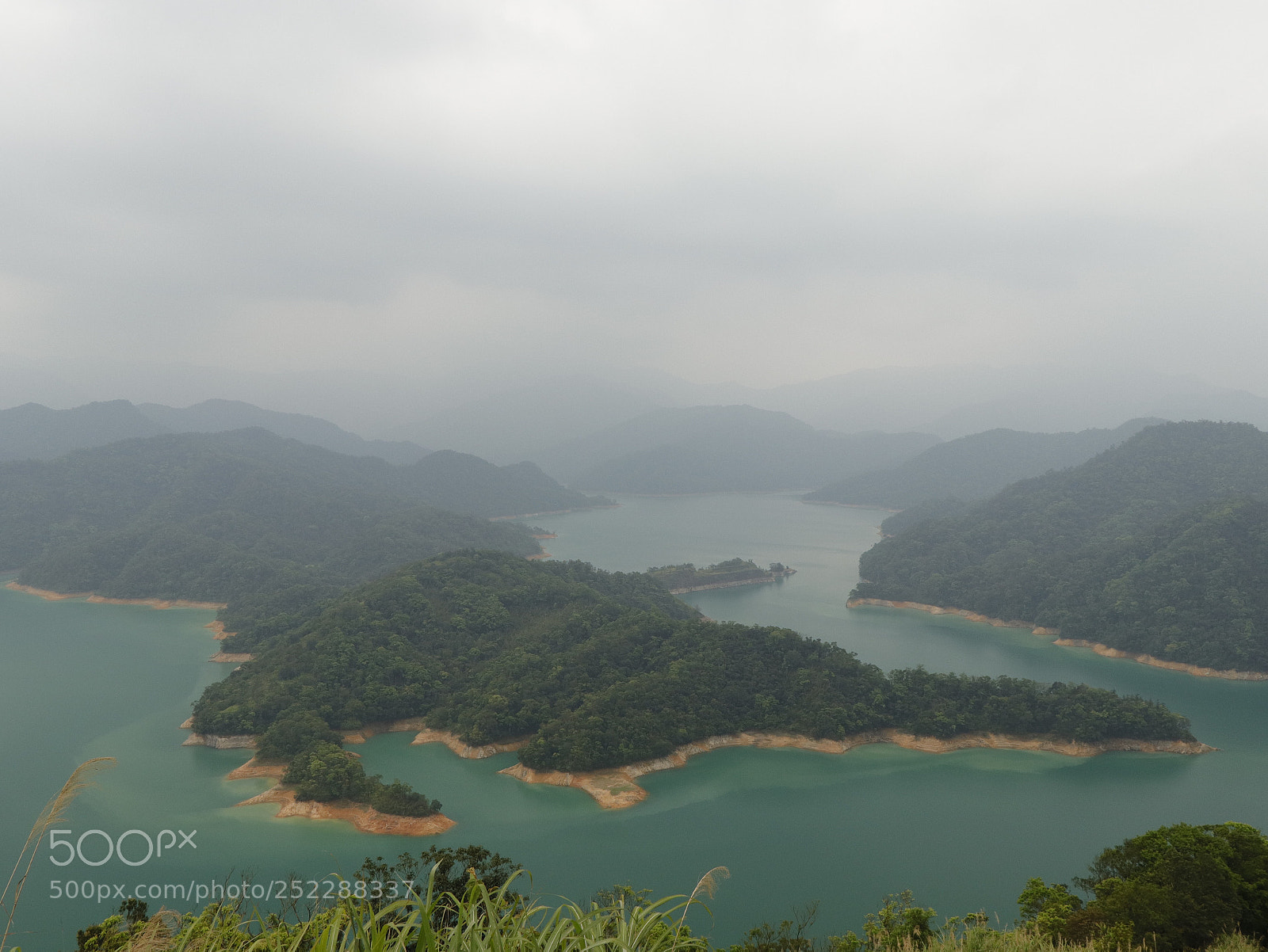 Canon EOS 77D (EOS 9000D / EOS 770D) sample photo. Crocodile island photography