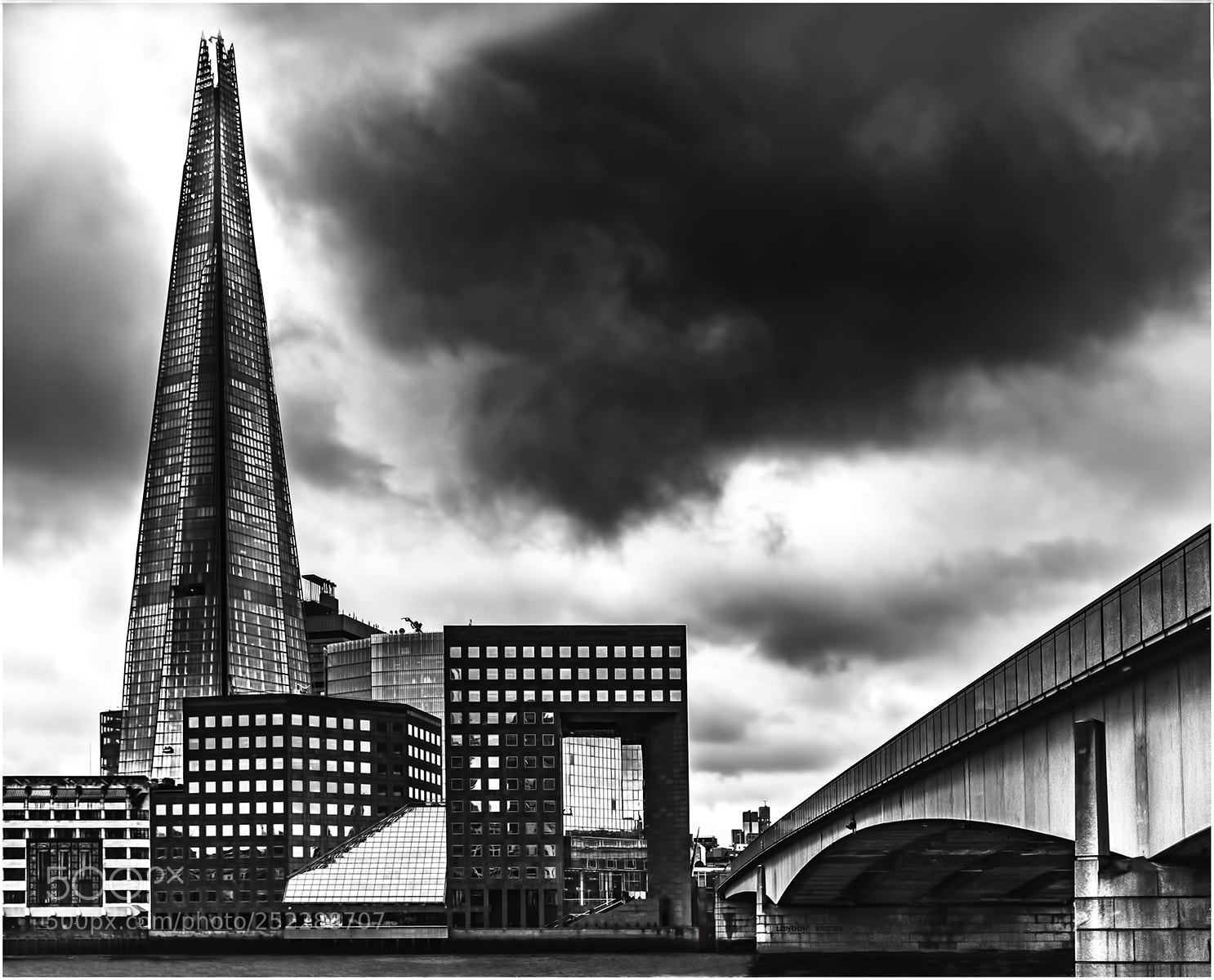 Fujifilm X100F sample photo. Shard and london bridge photography