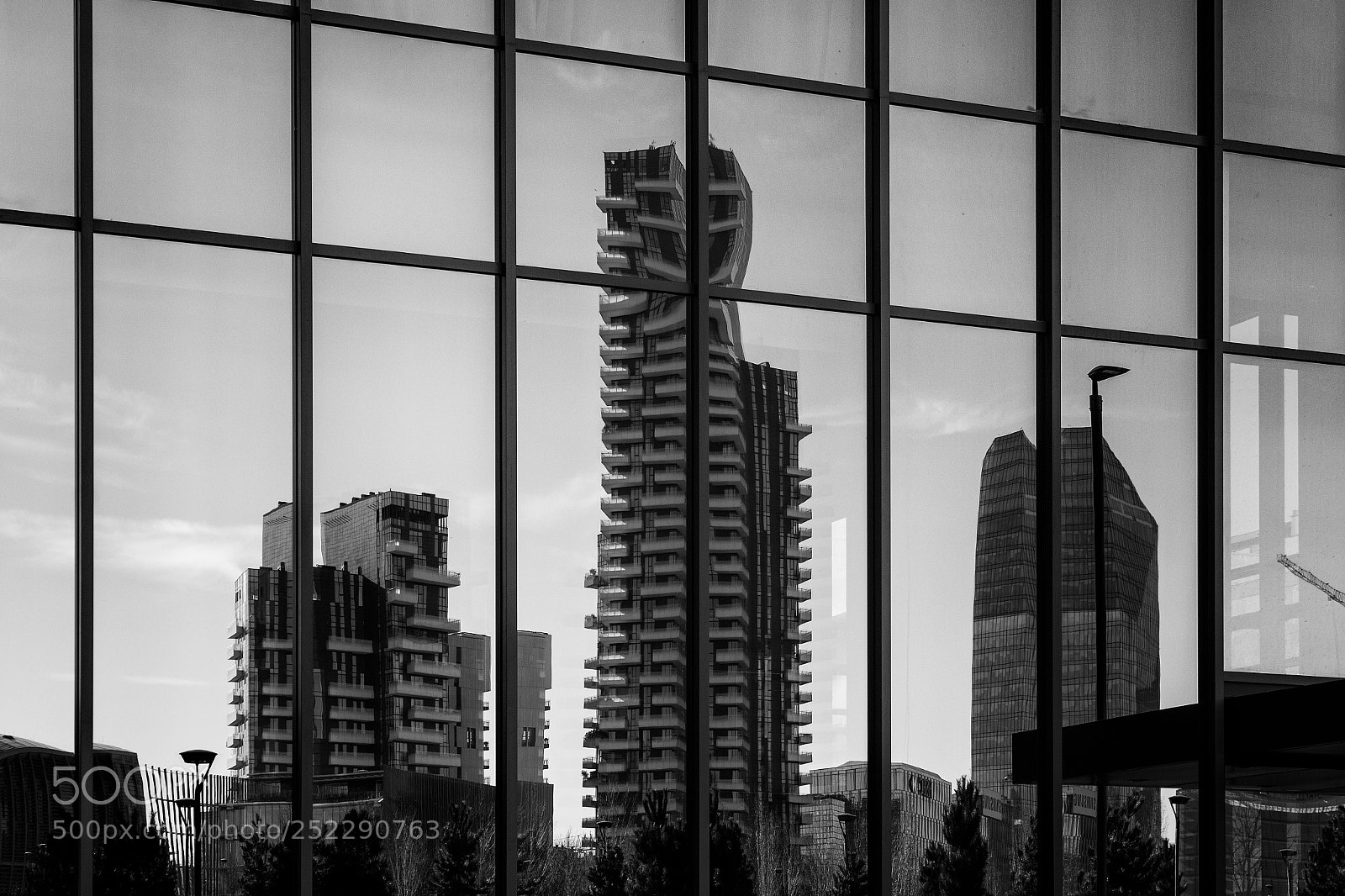 Canon EOS 1300D (EOS Rebel T6 / EOS Kiss X80) sample photo. Piazza gae aulenti, milano photography