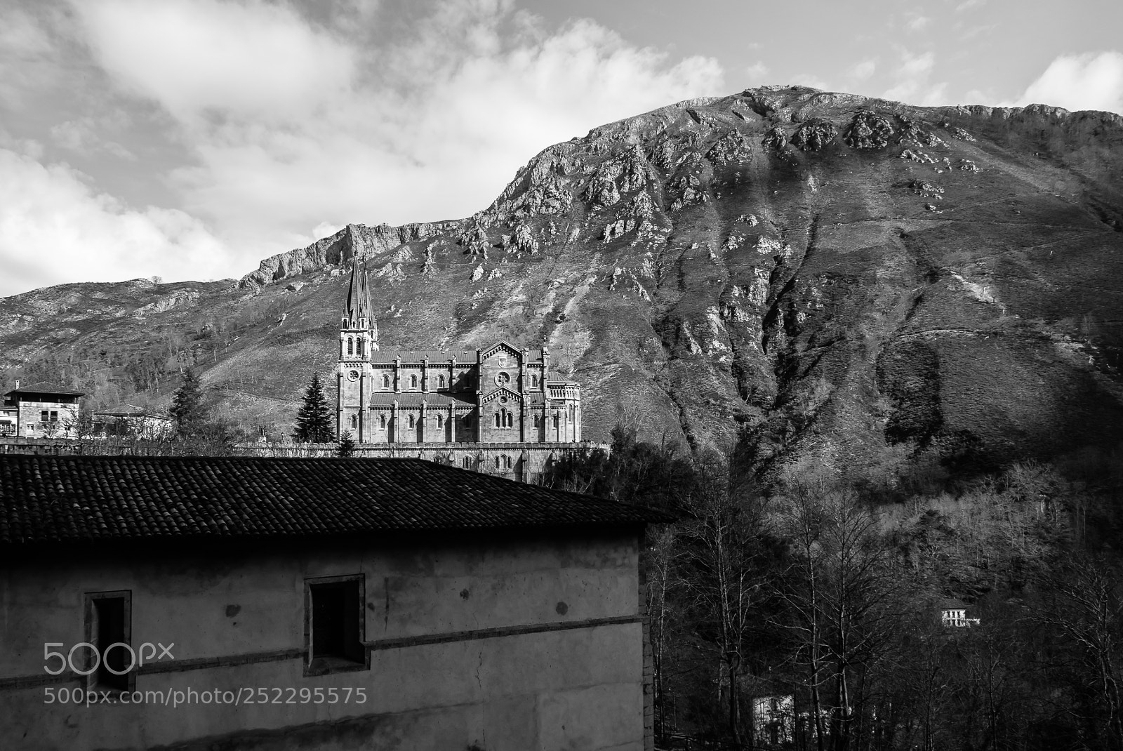 Panasonic Lumix DMC-LX100 sample photo. Covadonga (asturias) photography