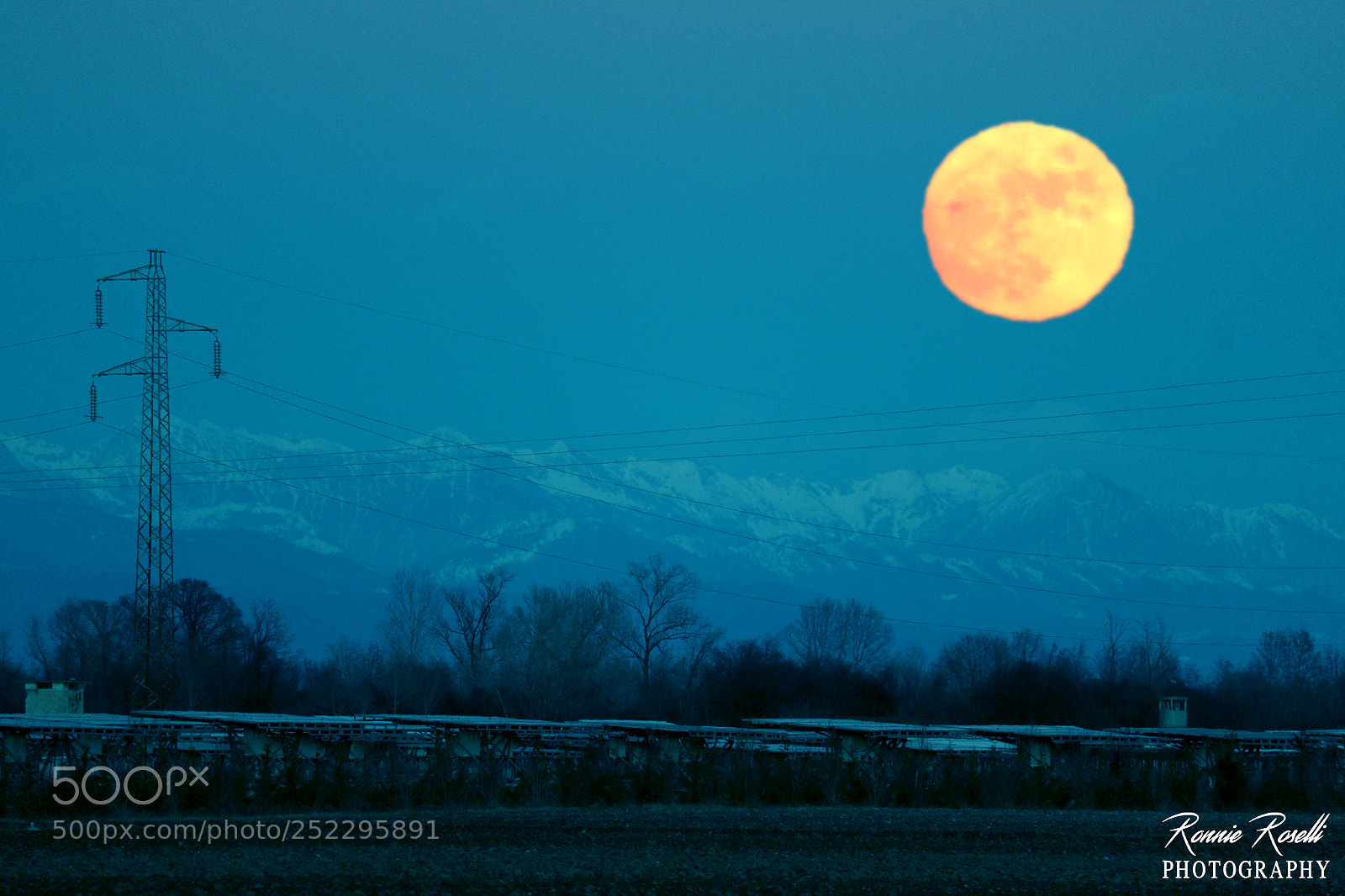Canon EOS 70D sample photo. The big moon photography