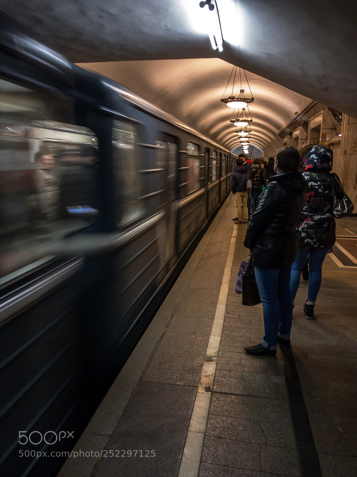 Apple iPhone 7 Plus sample photo. Iphonography. moscow metro photography