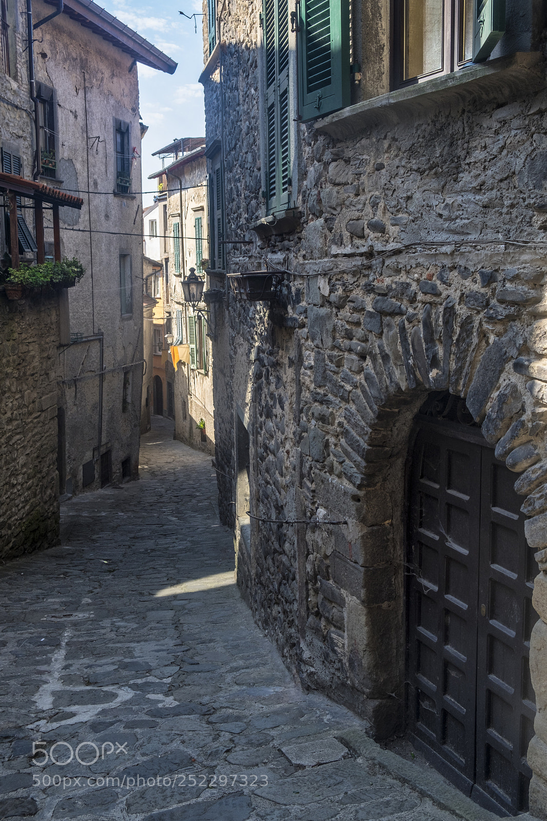 Fujifilm X-T2 sample photo. Pontremoli, historic city in photography