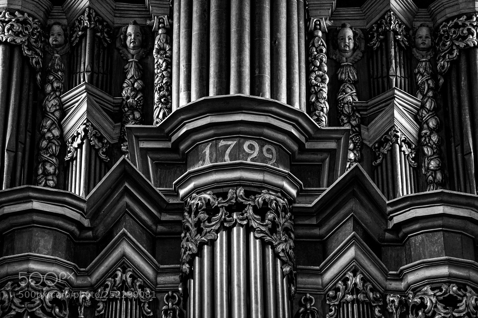 Sony ILCA-77M2 sample photo. St. regina-kirche photography
