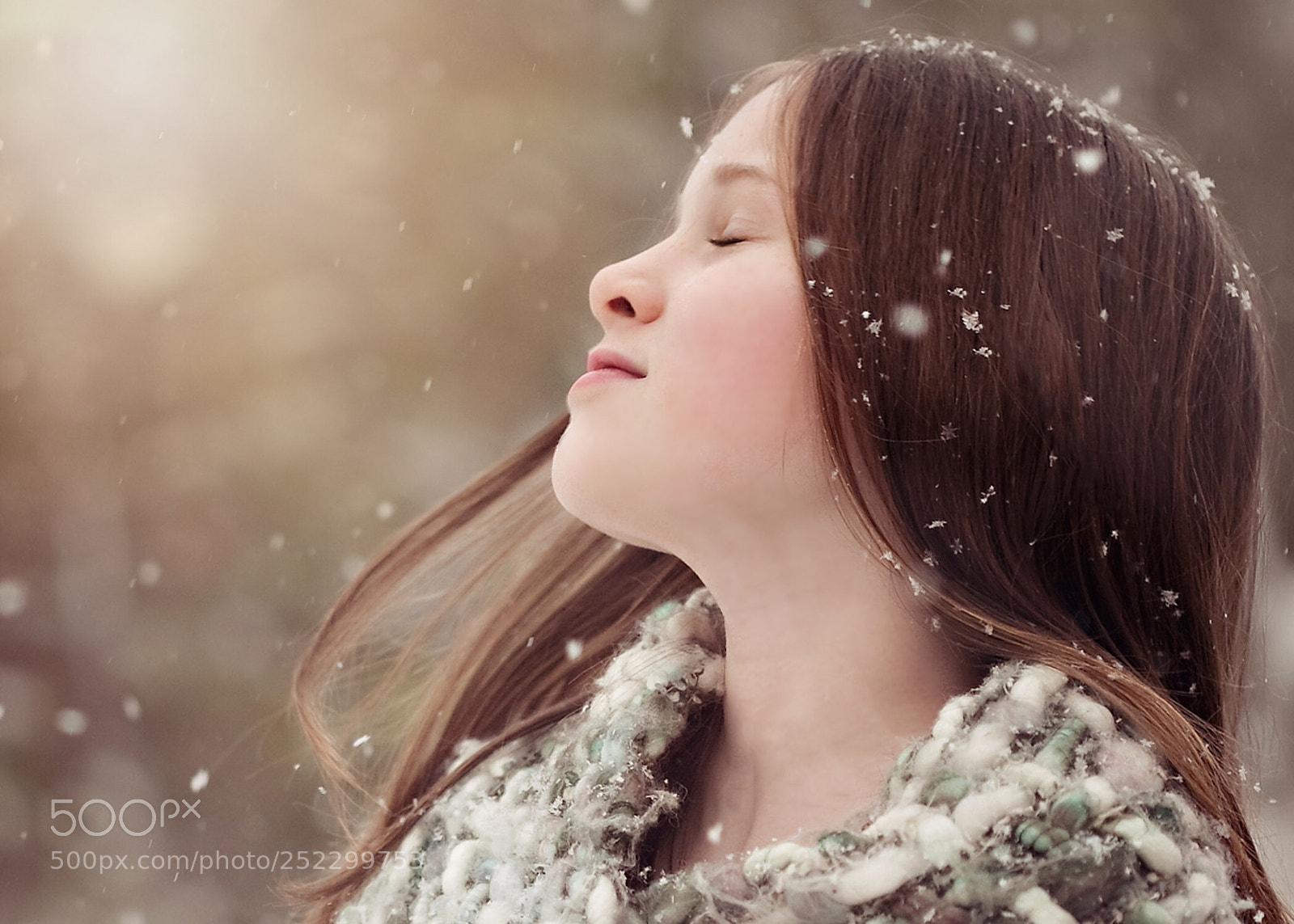 Canon EOS 5D Mark II sample photo. Winter warmth photography