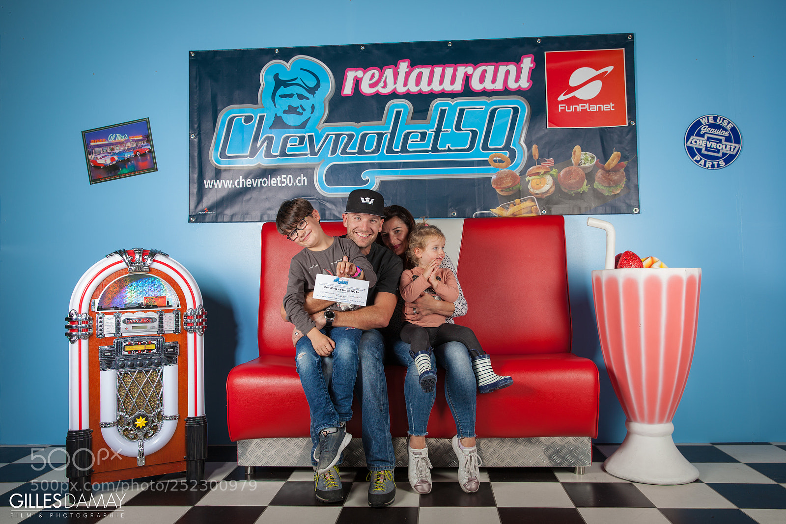 Canon EOS 5D Mark II sample photo. Photomaton fun planet rennaz photography