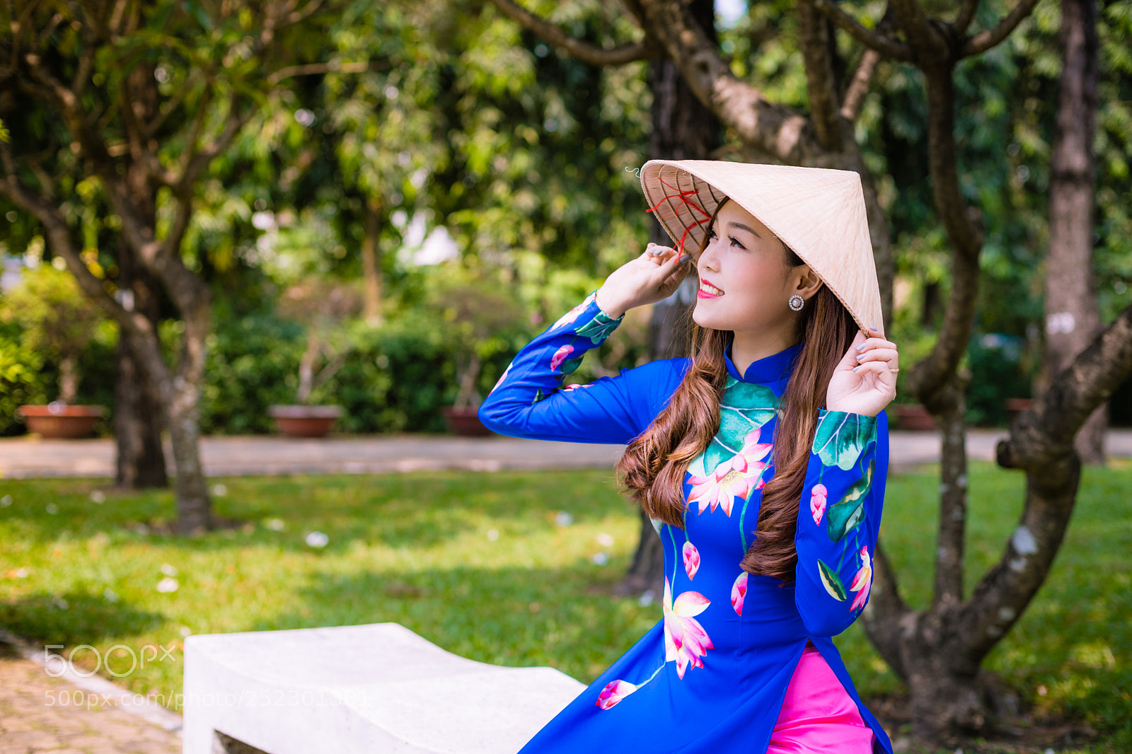 Canon EOS 6D Mark II sample photo. Aodai photography