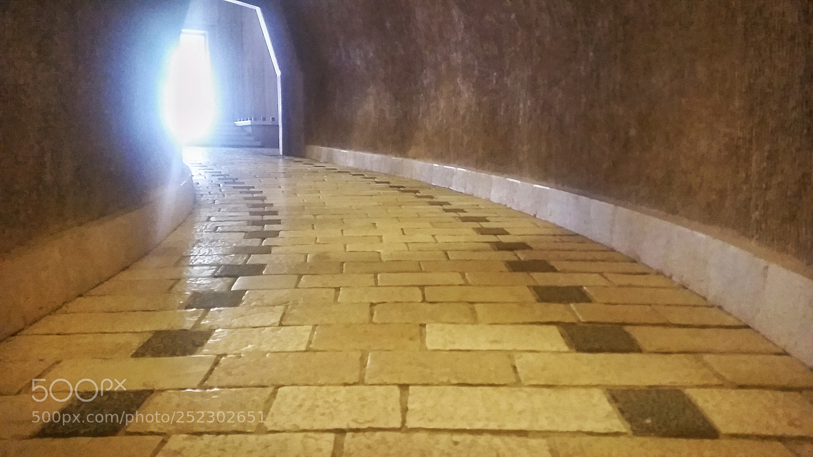 Samsung Galaxy S5 sample photo. Tomb photography