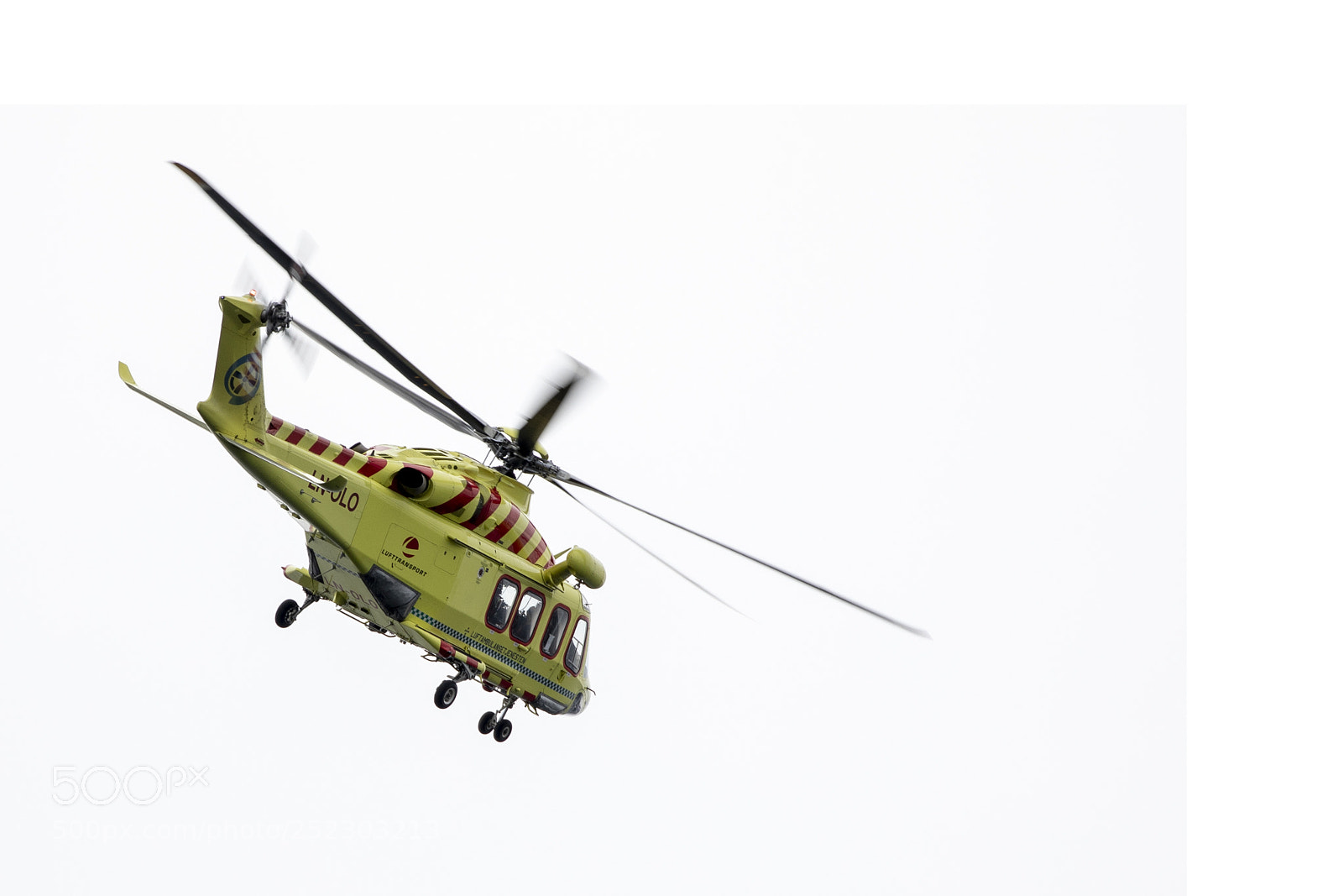 Canon EOS 5D Mark IV sample photo. Air ambulance photography