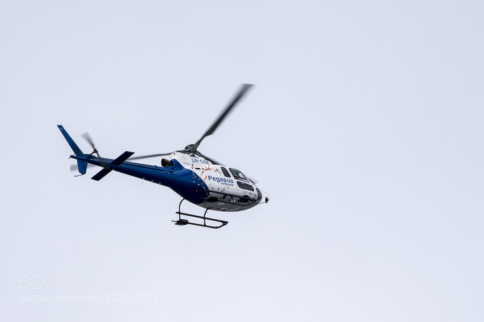 Canon EOS 5D Mark IV sample photo. Helicopter photography