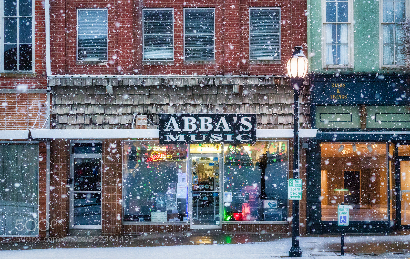 Sony a7R III sample photo. Spring snow, downtown photography