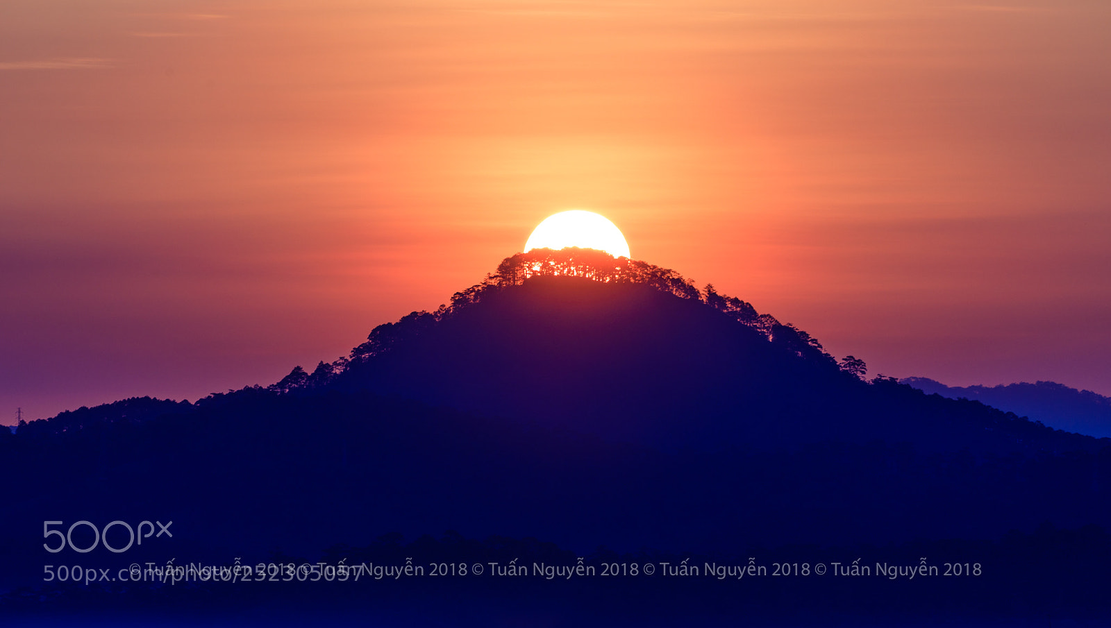 Canon EOS 5D Mark IV sample photo. Sunrise in da phu photography