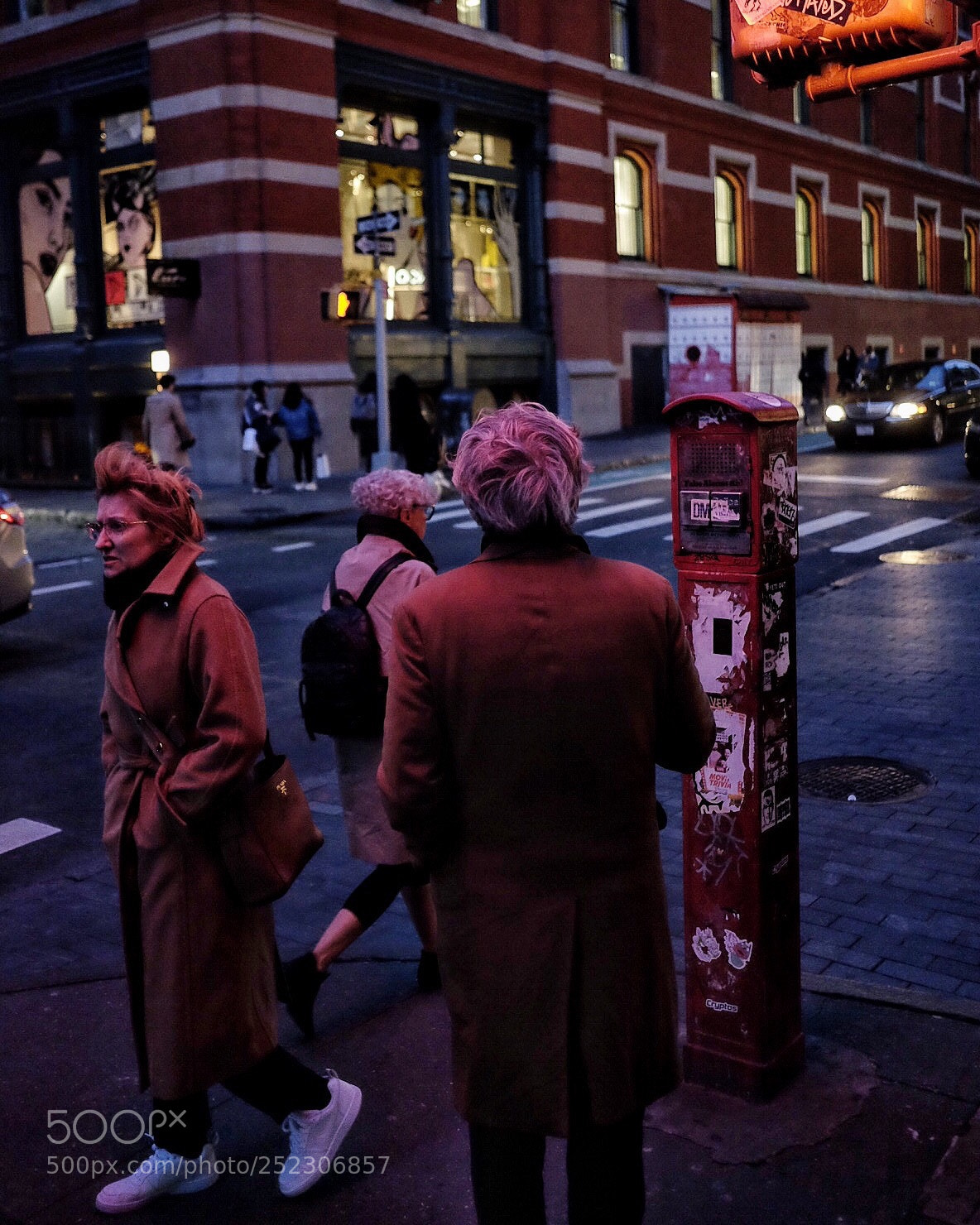 Fujifilm X-E2S sample photo. Nightly cross roads  photography