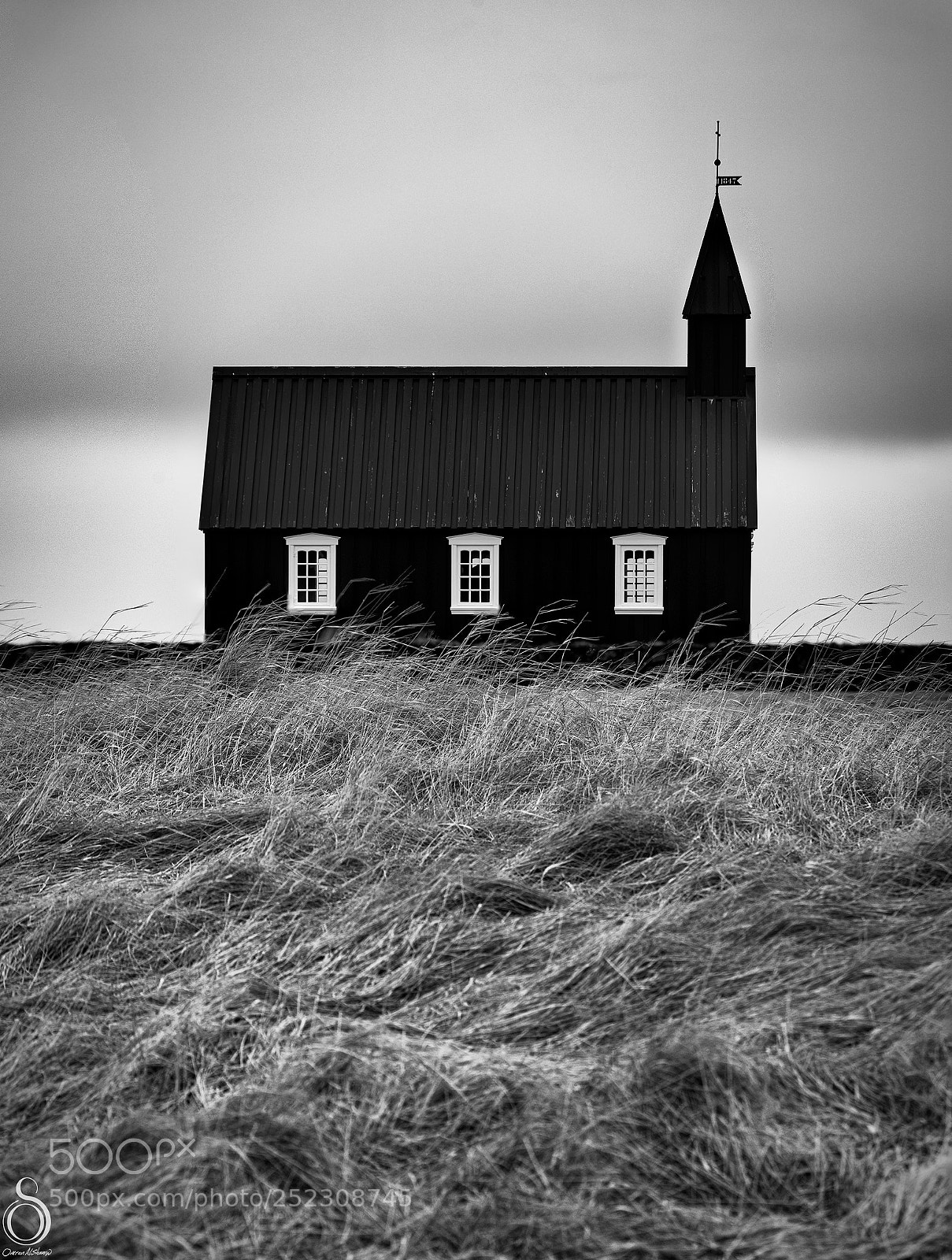 Canon EOS 5D Mark IV sample photo. Black church photography