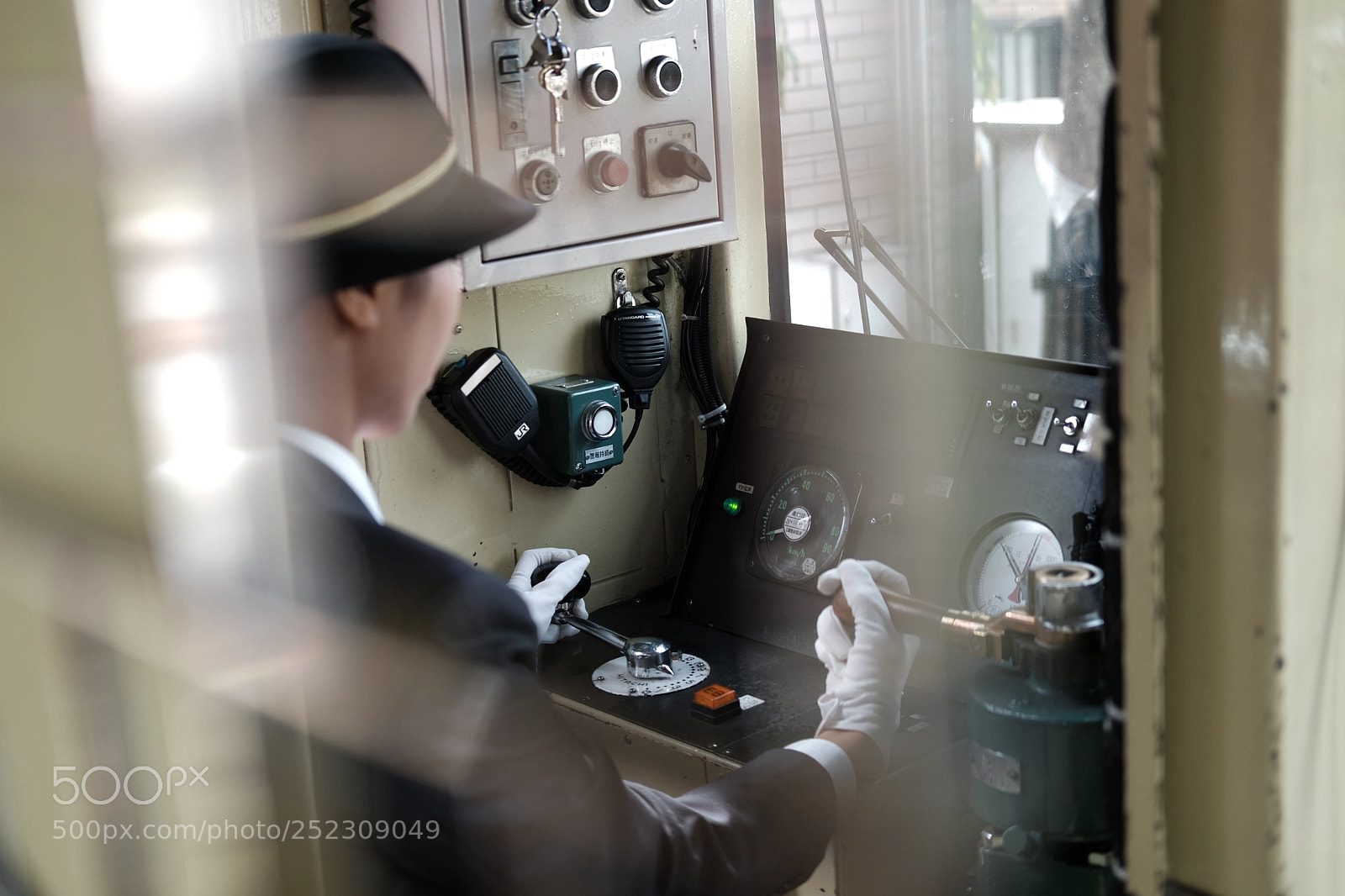 Fujifilm X-T20 sample photo. Train operator photography