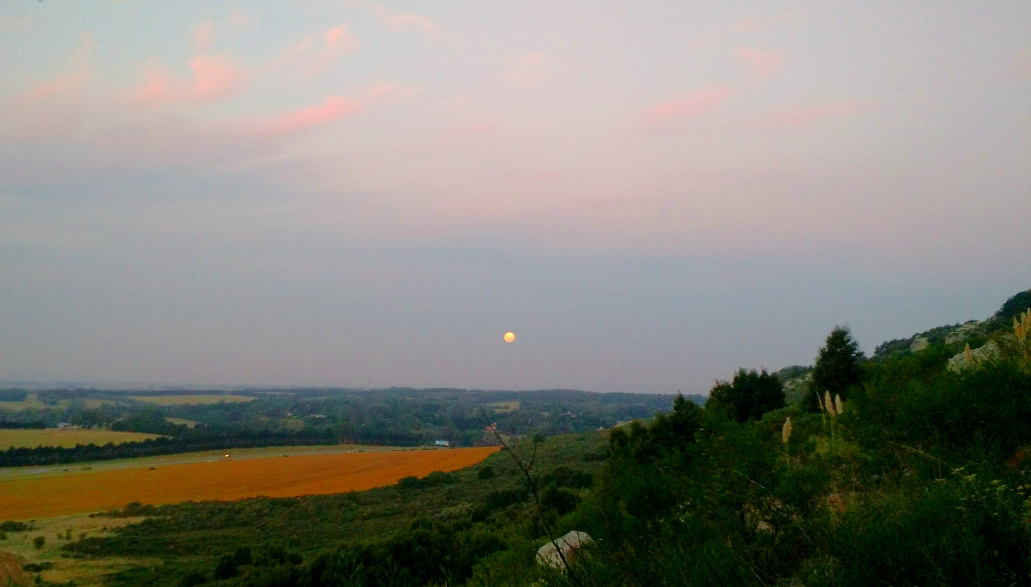 Motorola Moto X (2nd Gen) sample photo. Last moon before darkness photography