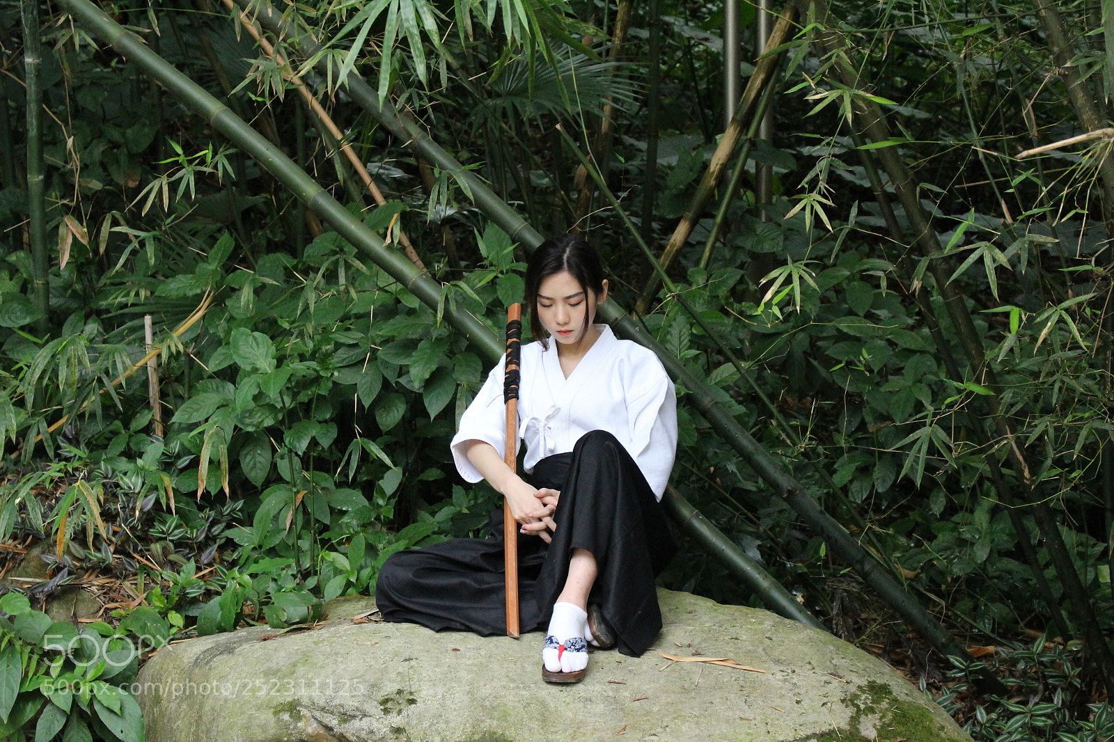 Canon EOS 100D (EOS Rebel SL1 / EOS Kiss X7) sample photo. 清明踏青 偶遇coser。（侵删） photography