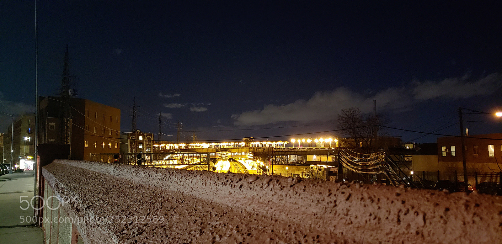 Samsung Galaxy S9+ sample photo. Bight station like gold photography