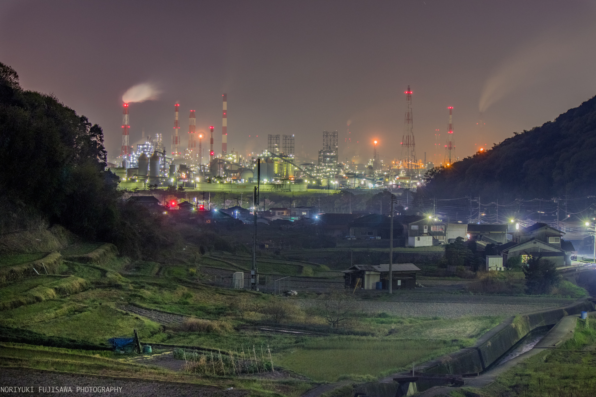 Canon EOS 77D (EOS 9000D / EOS 770D) sample photo. A factory beyond the field photography