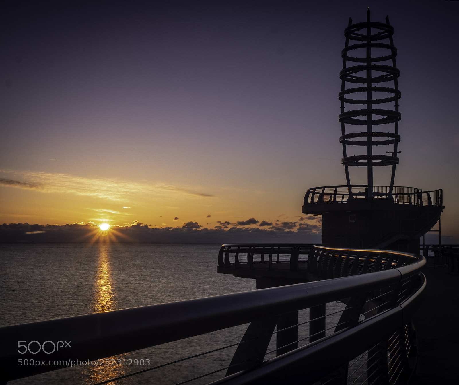 Olympus OM-D E-M1 sample photo. Sunrise at burlington pier photography