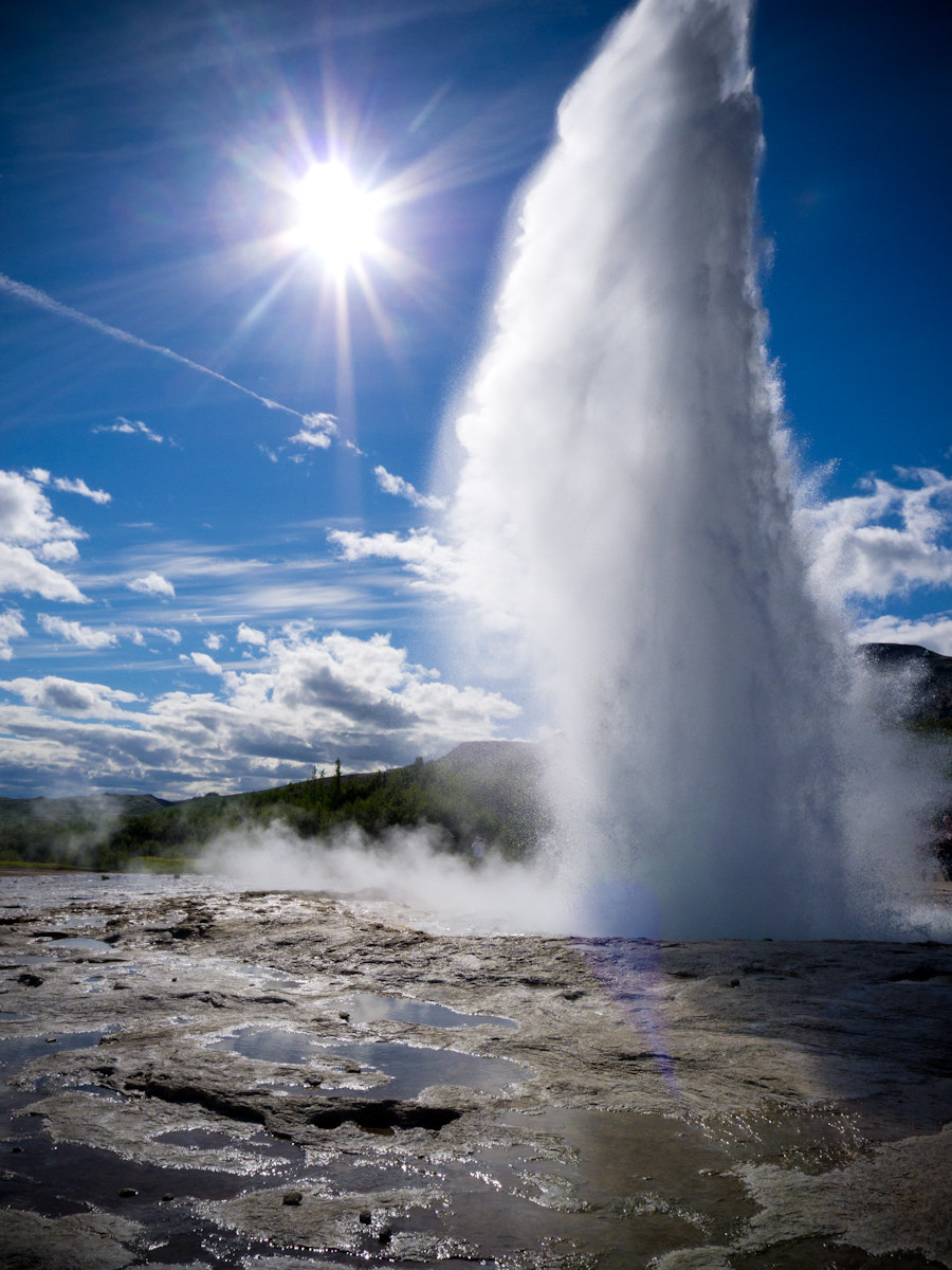 Panasonic Lumix DMC-LX5 sample photo. Geysir eruption photography
