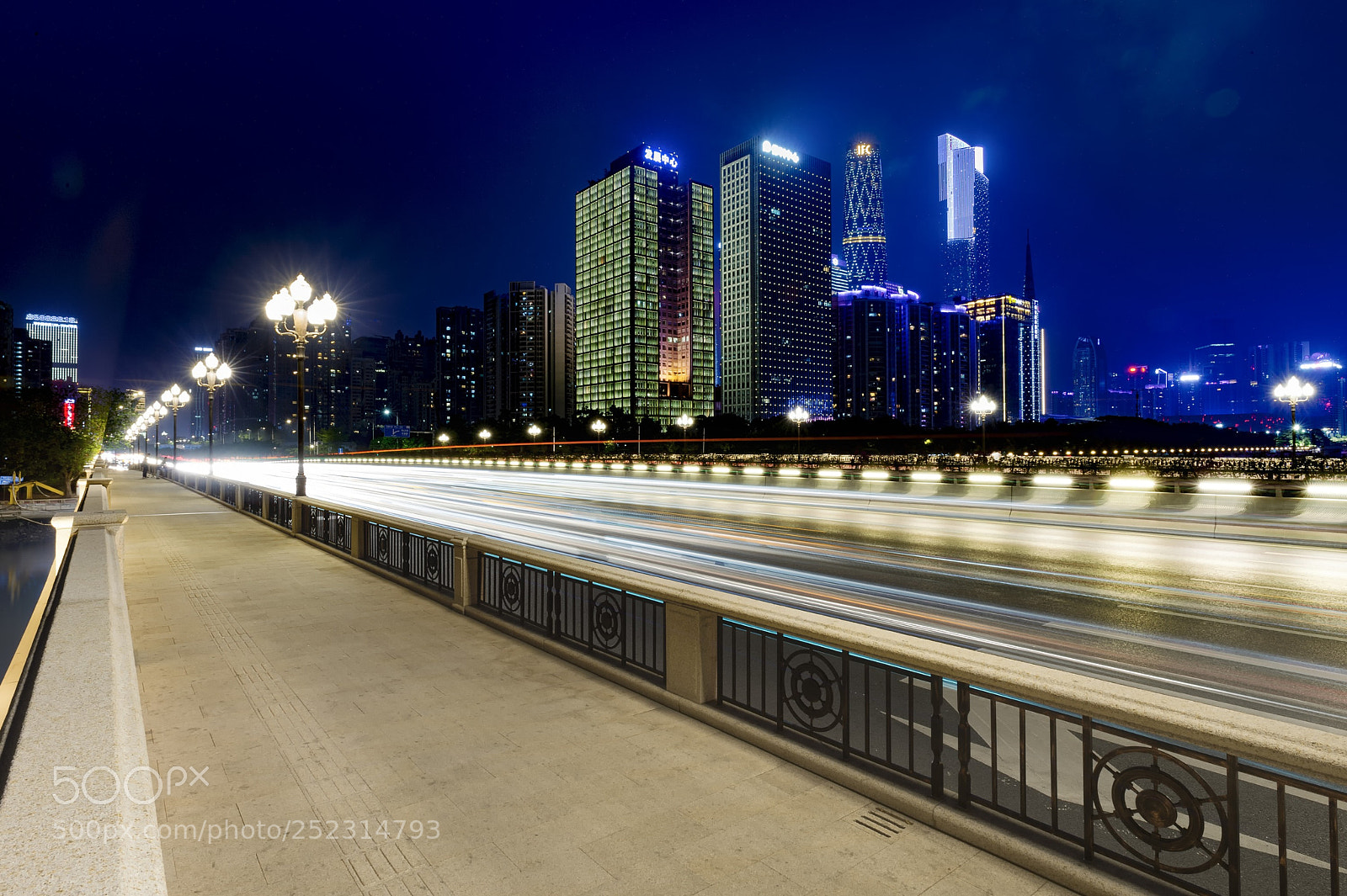 Nikon Df sample photo. City evening photography