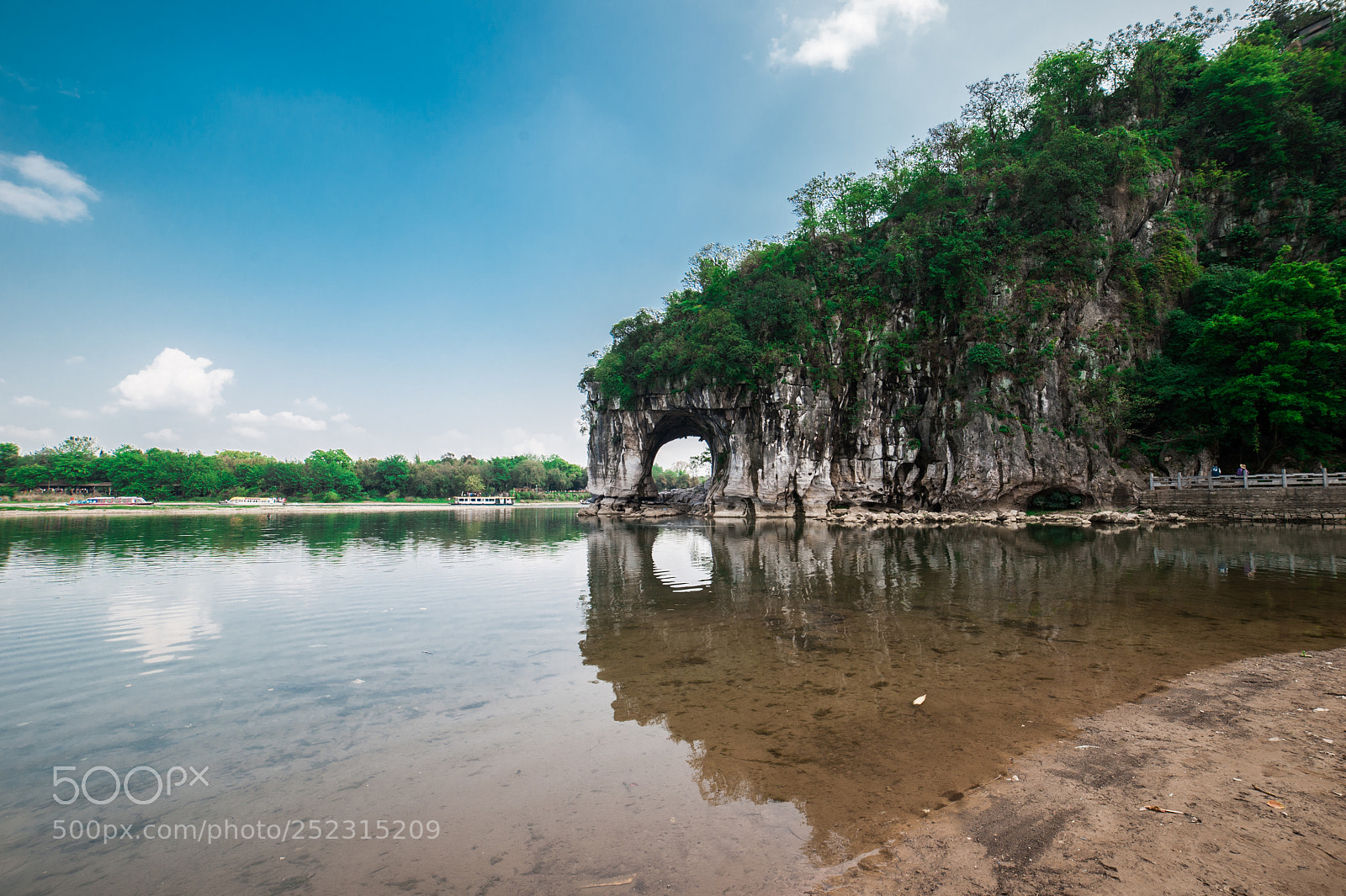 Nikon D700 sample photo. Elephant trunk hill photography