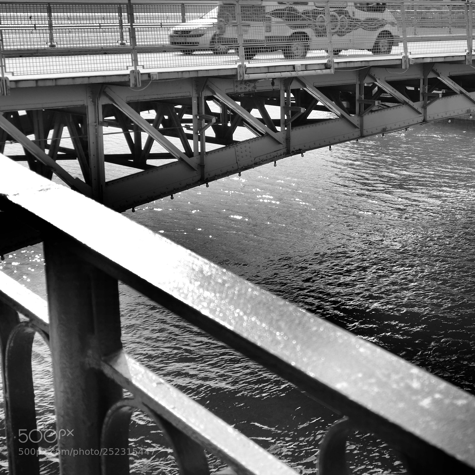 Canon EOS 200D (EOS Rebel SL2 / EOS Kiss X9) sample photo. Steel bridge photography