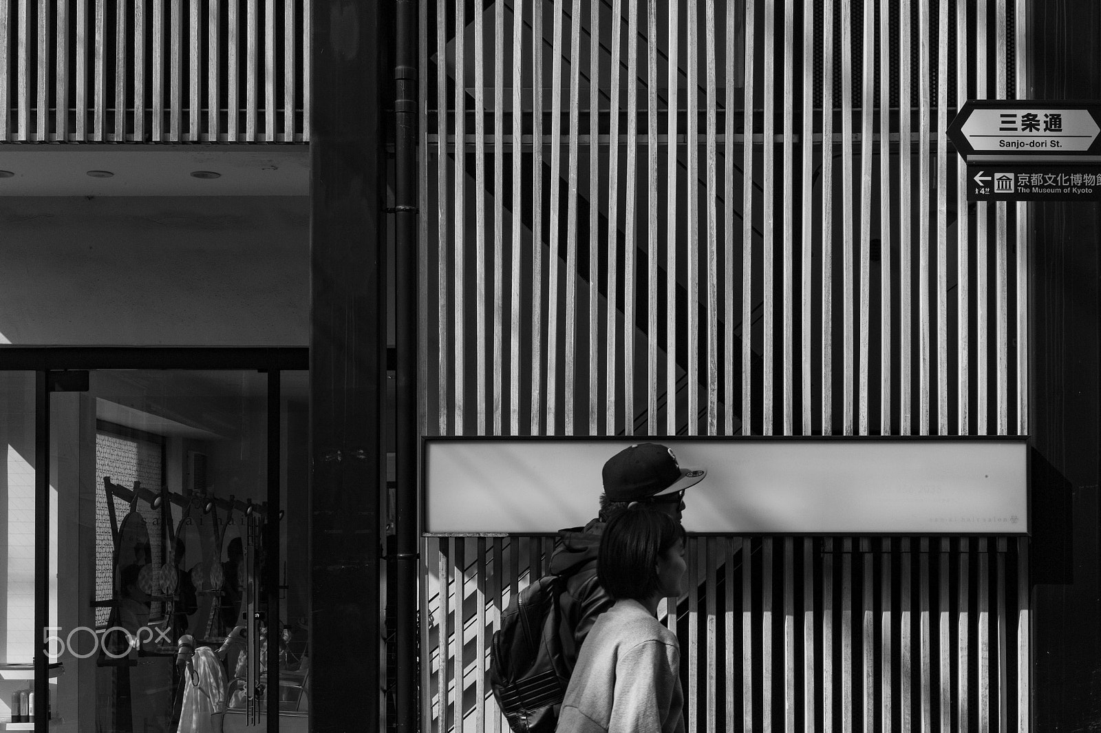 Leica M-Monochrom sample photo. Urban street snap photography