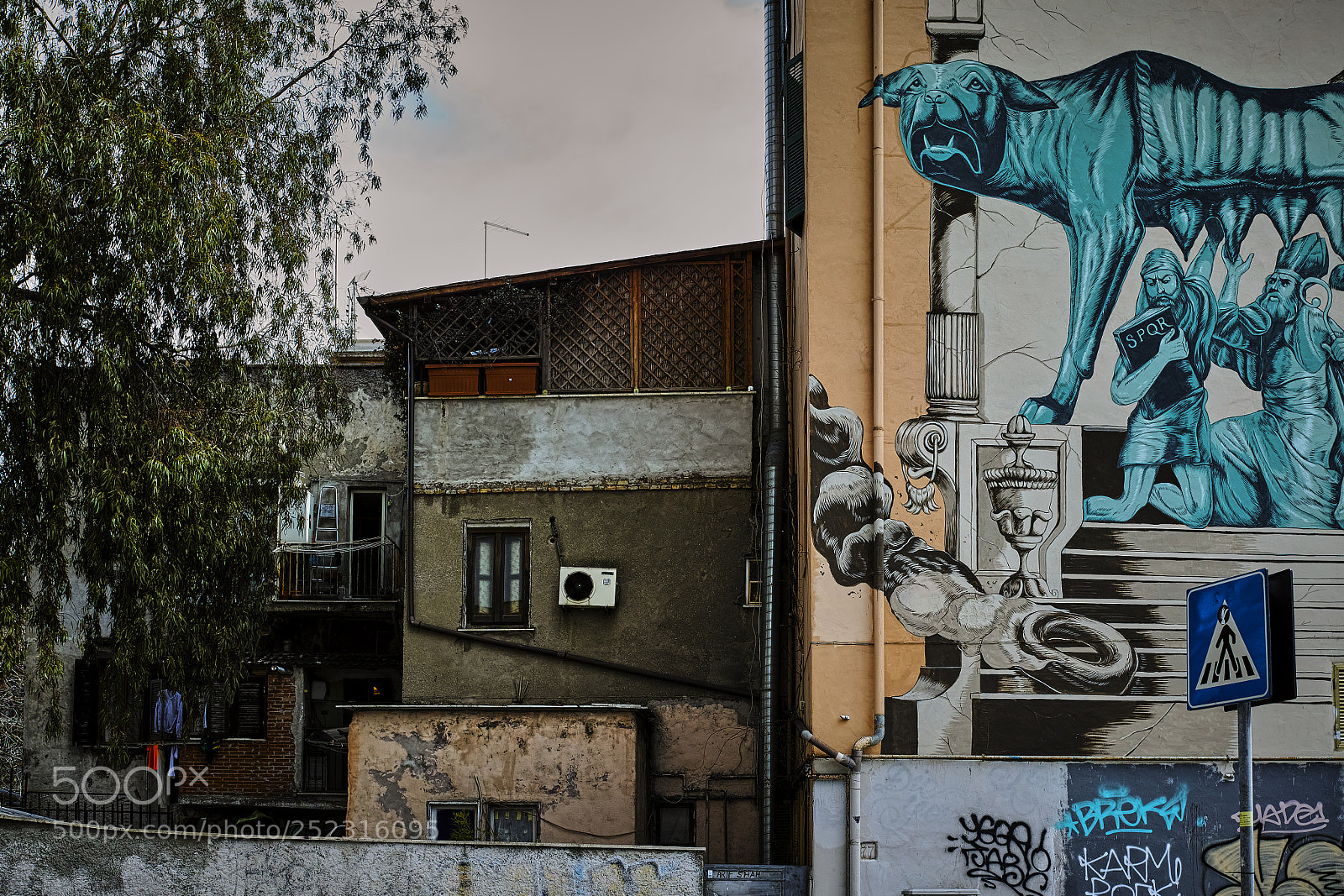 Sigma DP2 Merrill sample photo. Quartiere pigneto photography