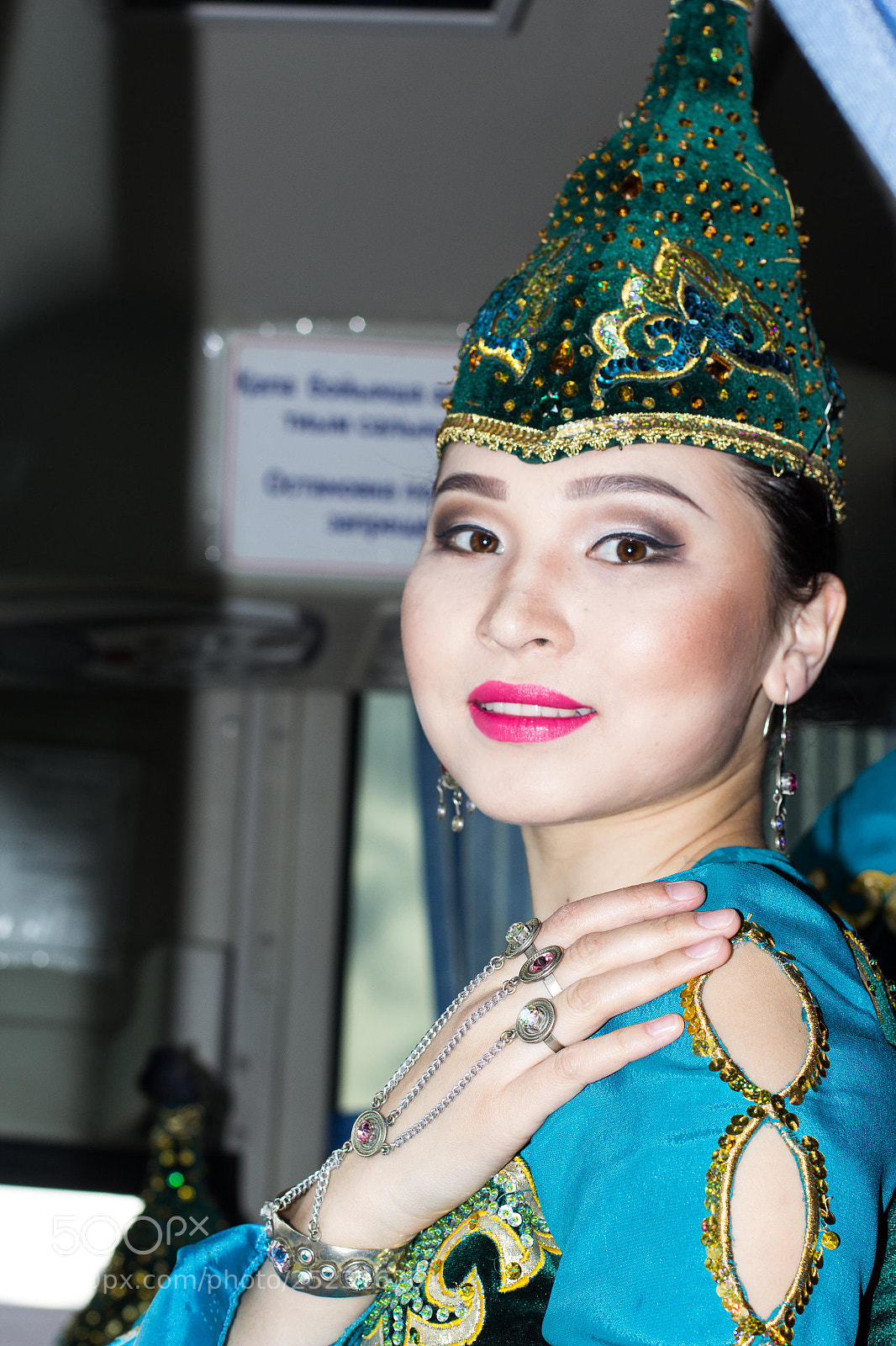 Canon EOS 60D sample photo. Dancer in kazakh national photography