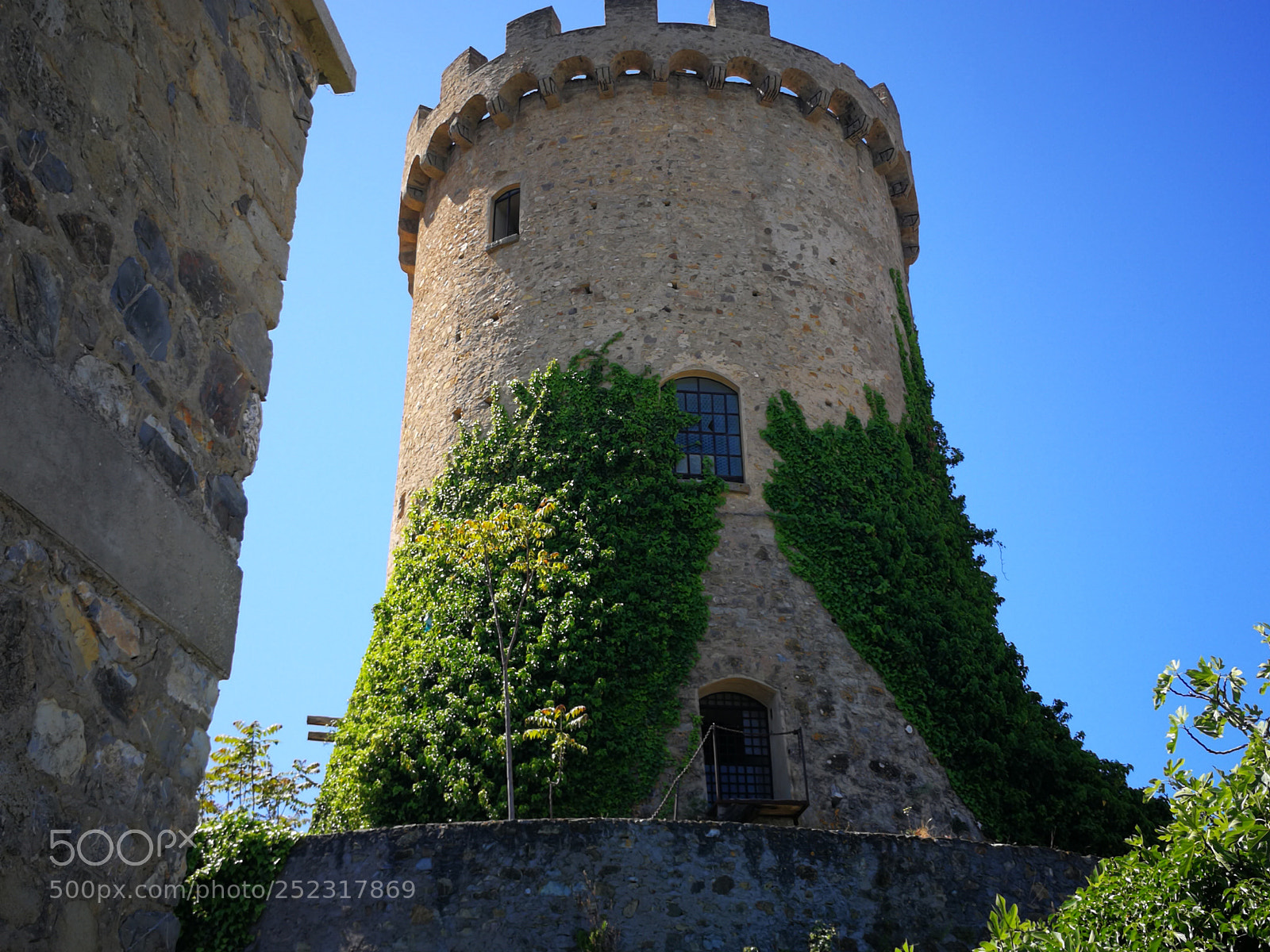 HUAWEI P10 sample photo. Torre castello medievale castelnuovo photography