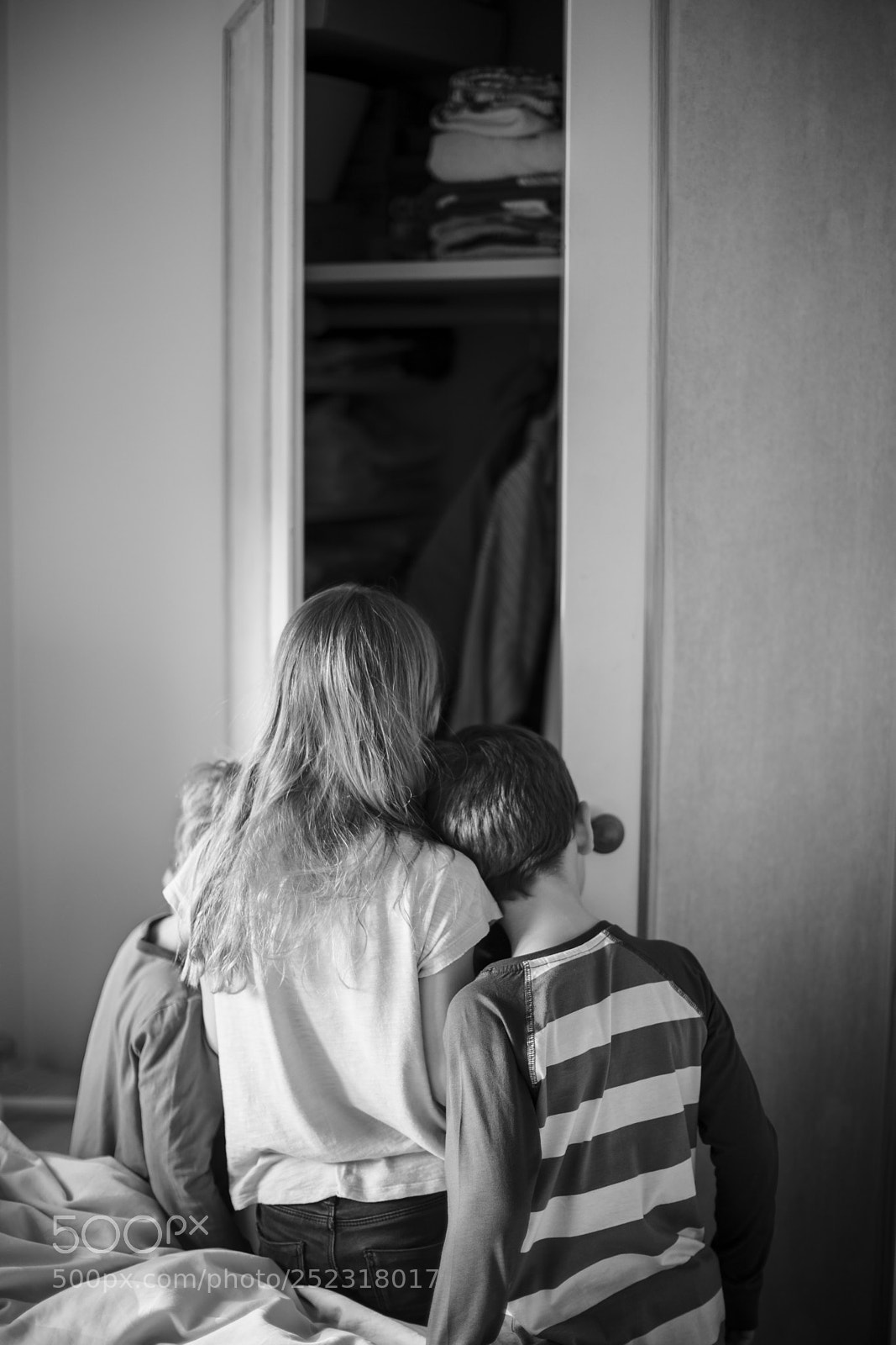 Canon EOS 5D Mark IV sample photo. The closet photography