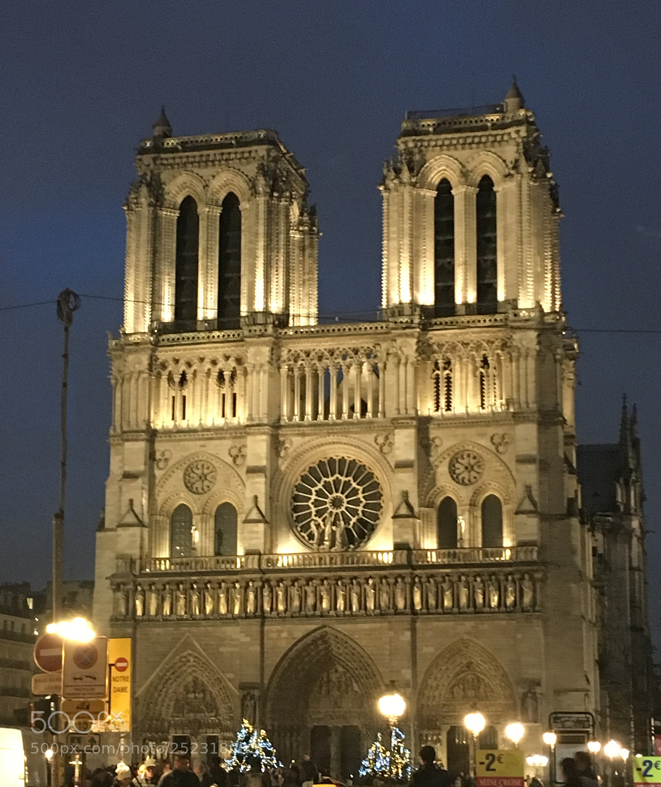 Apple iPhone 6s sample photo. Notre dame photography
