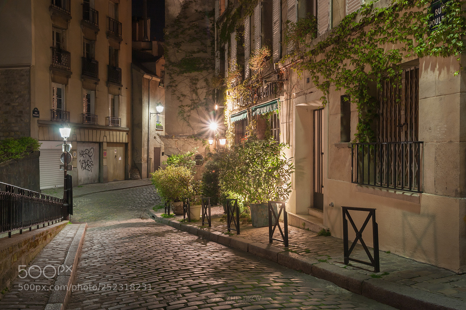 Canon EOS 40D sample photo. Rue poulbot at night photography