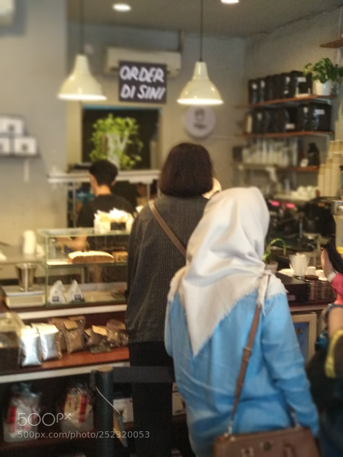Xiaomi Mi A1 sample photo. Coffee shop photography
