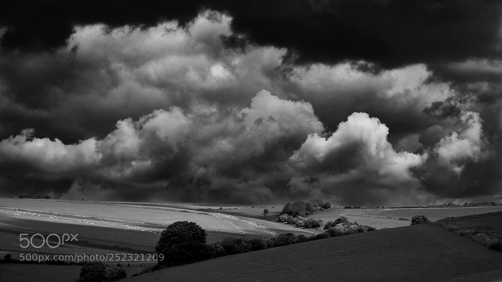 Fujifilm X-T1 sample photo. Clouds on the south photography