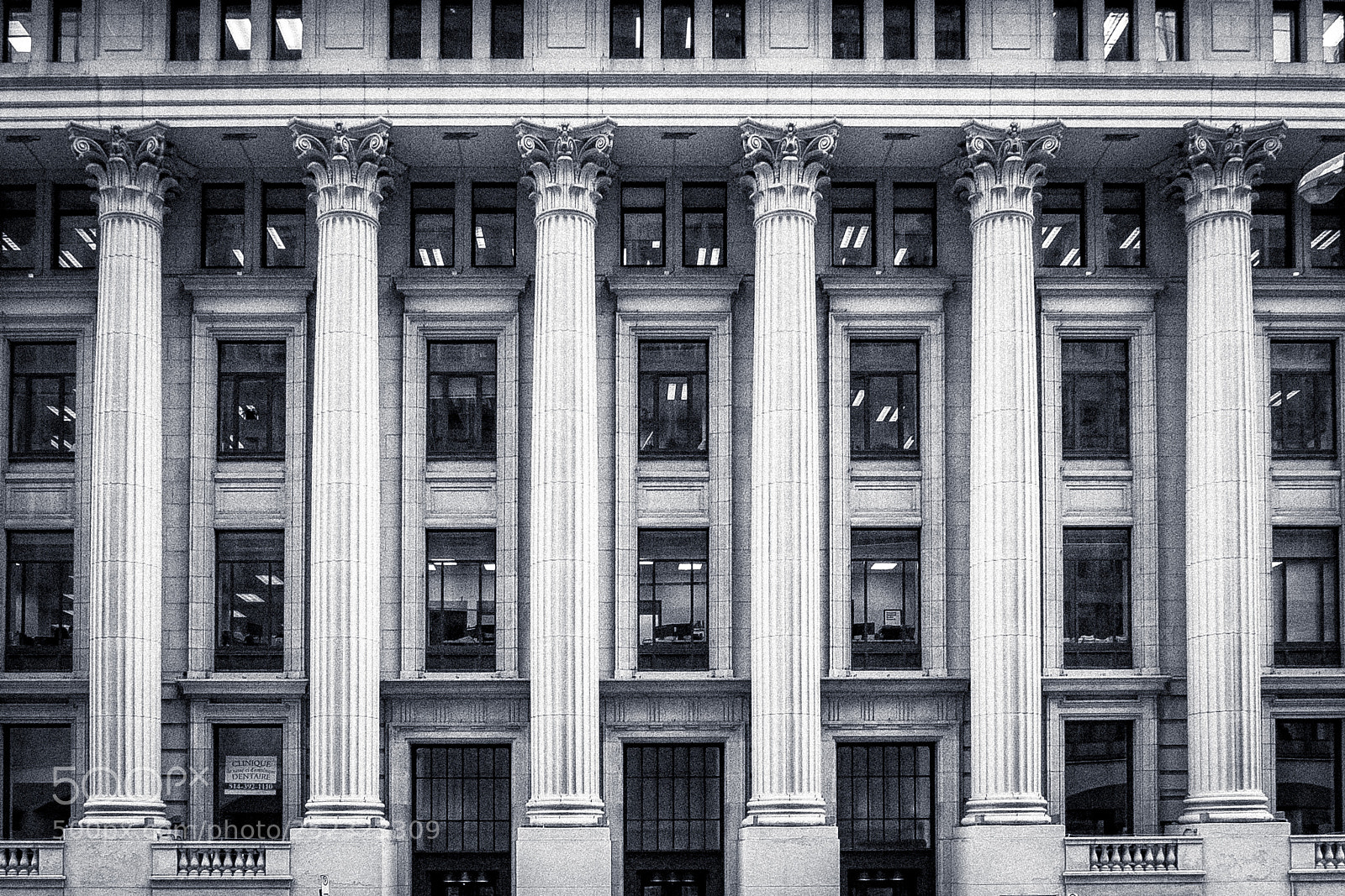 Fujifilm X10 sample photo. Sun life building difice photography