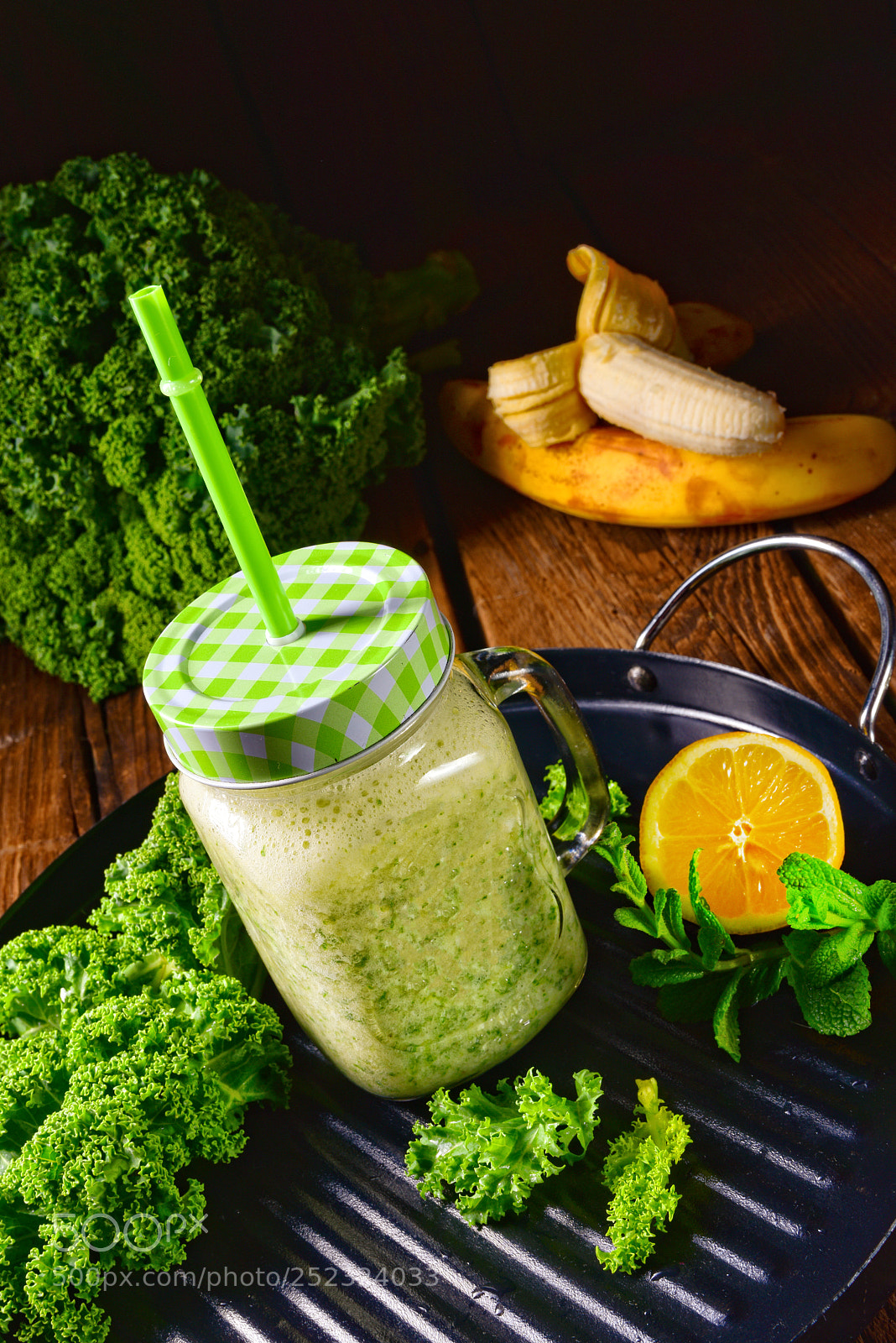 Nikon D810 sample photo. Kale banana smoothie photography