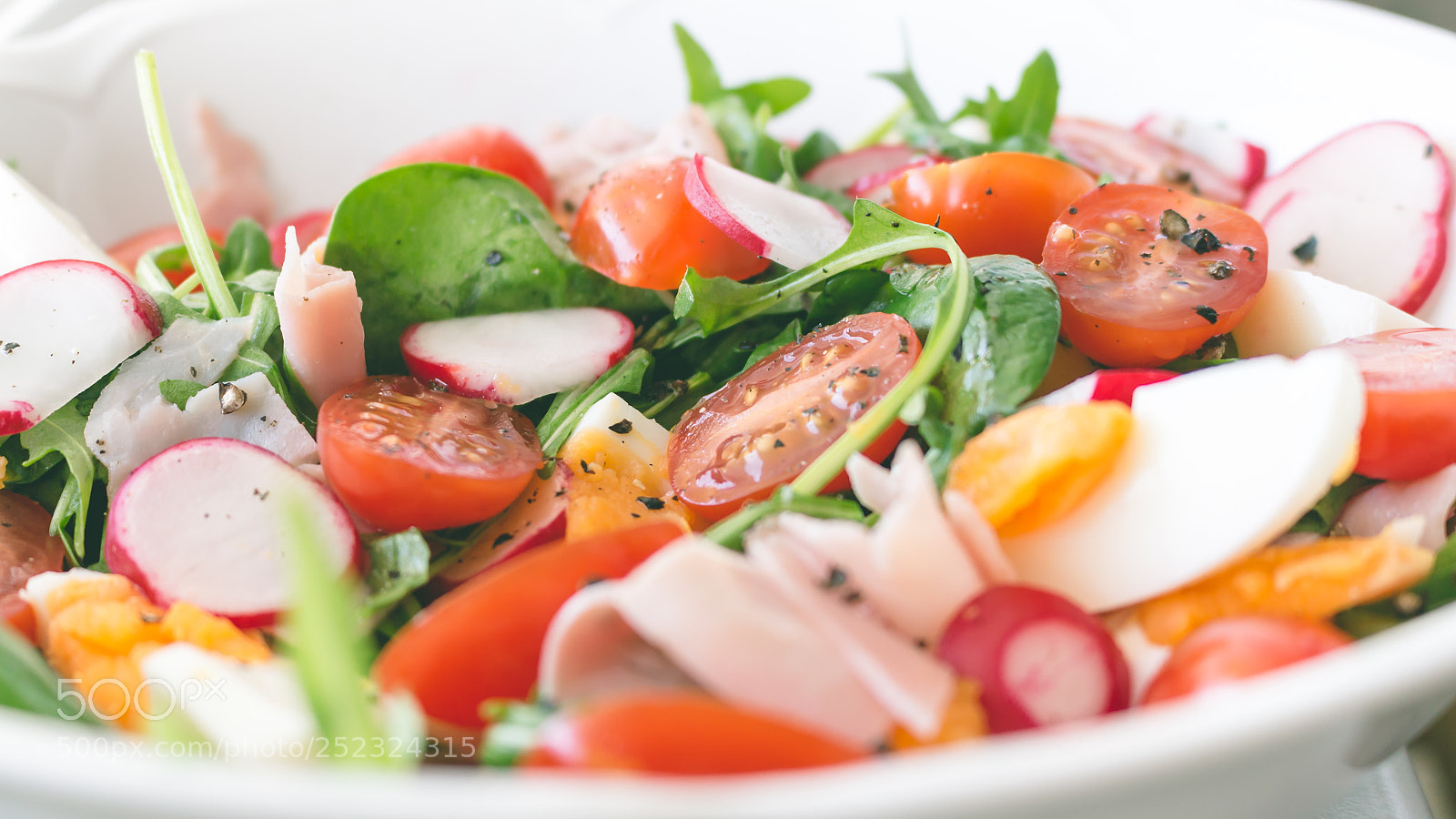 Canon EOS 700D (EOS Rebel T5i / EOS Kiss X7i) sample photo. Salad photography